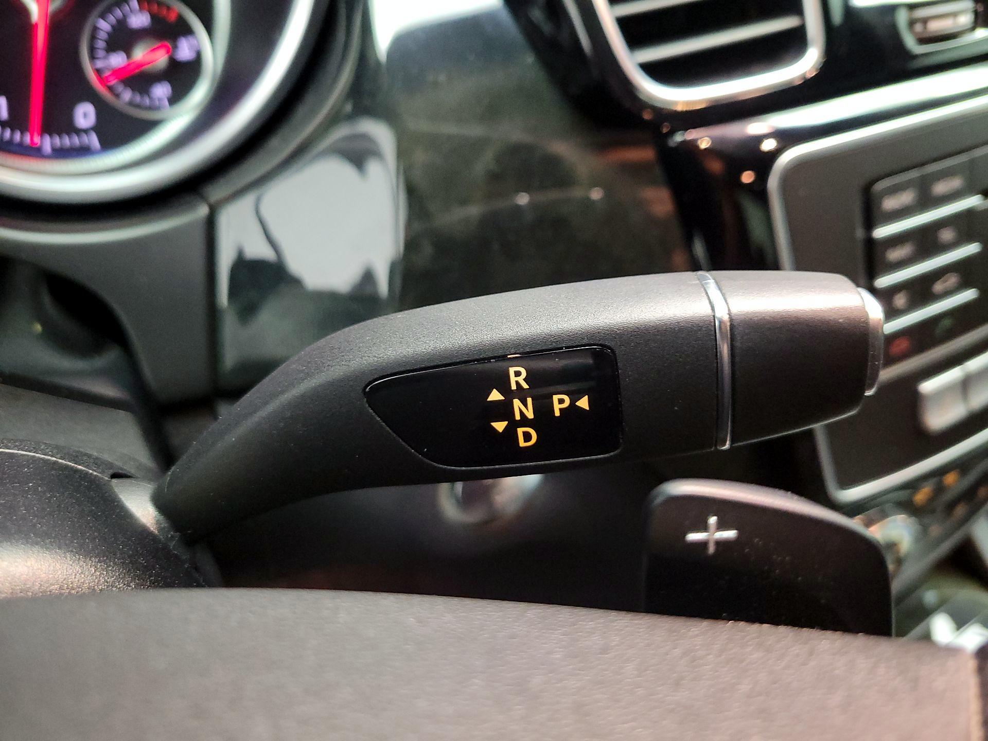 Thumbnail: 2016 Mercedes-Benz GLE - 17