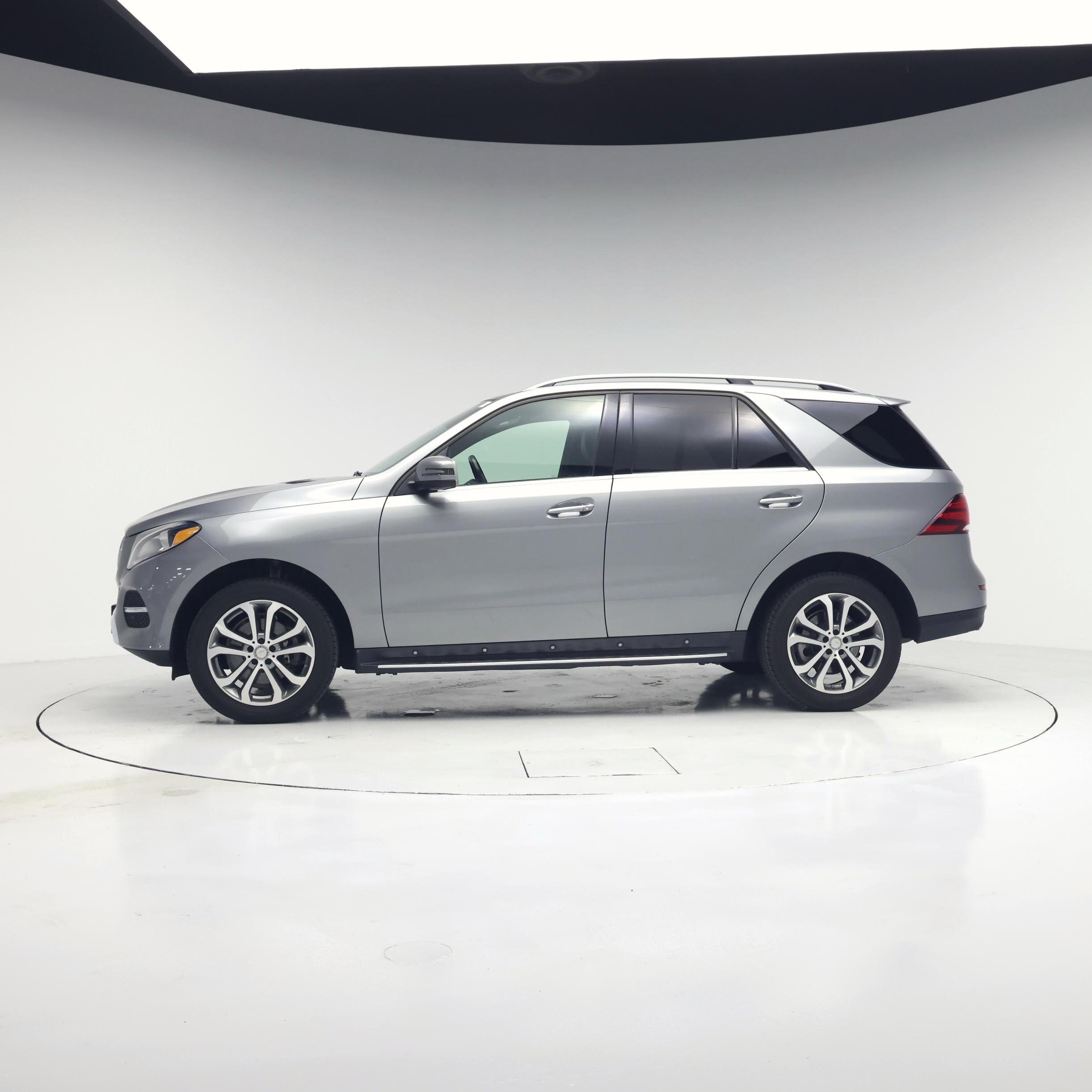 Thumbnail: 2016 Mercedes-Benz GLE - 3