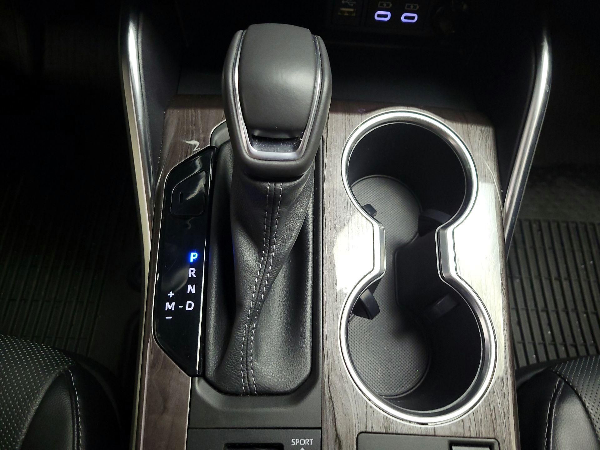 Thumbnail: 2023 Toyota Highlander - 17