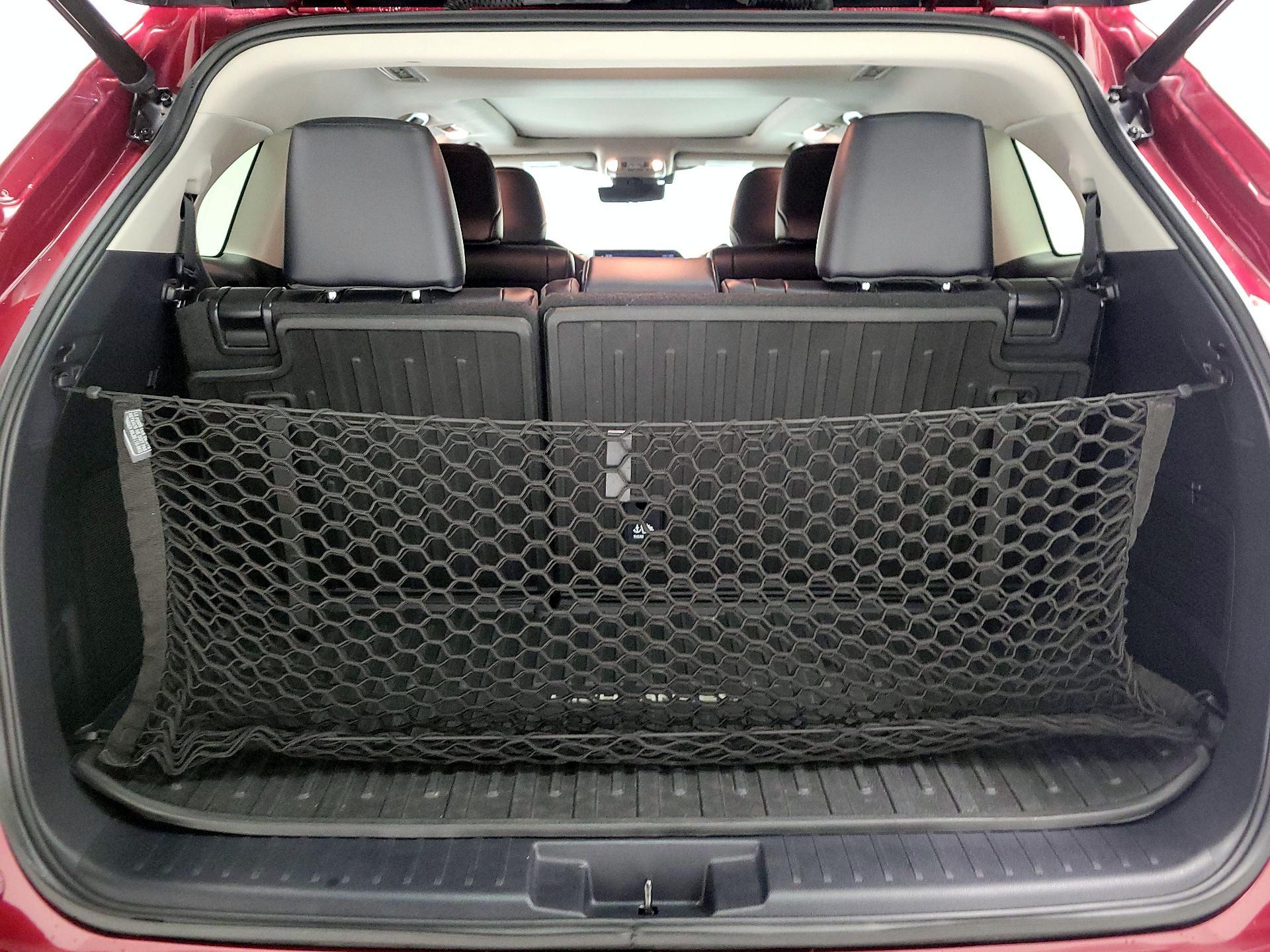 Thumbnail: 2023 Toyota Highlander - 20