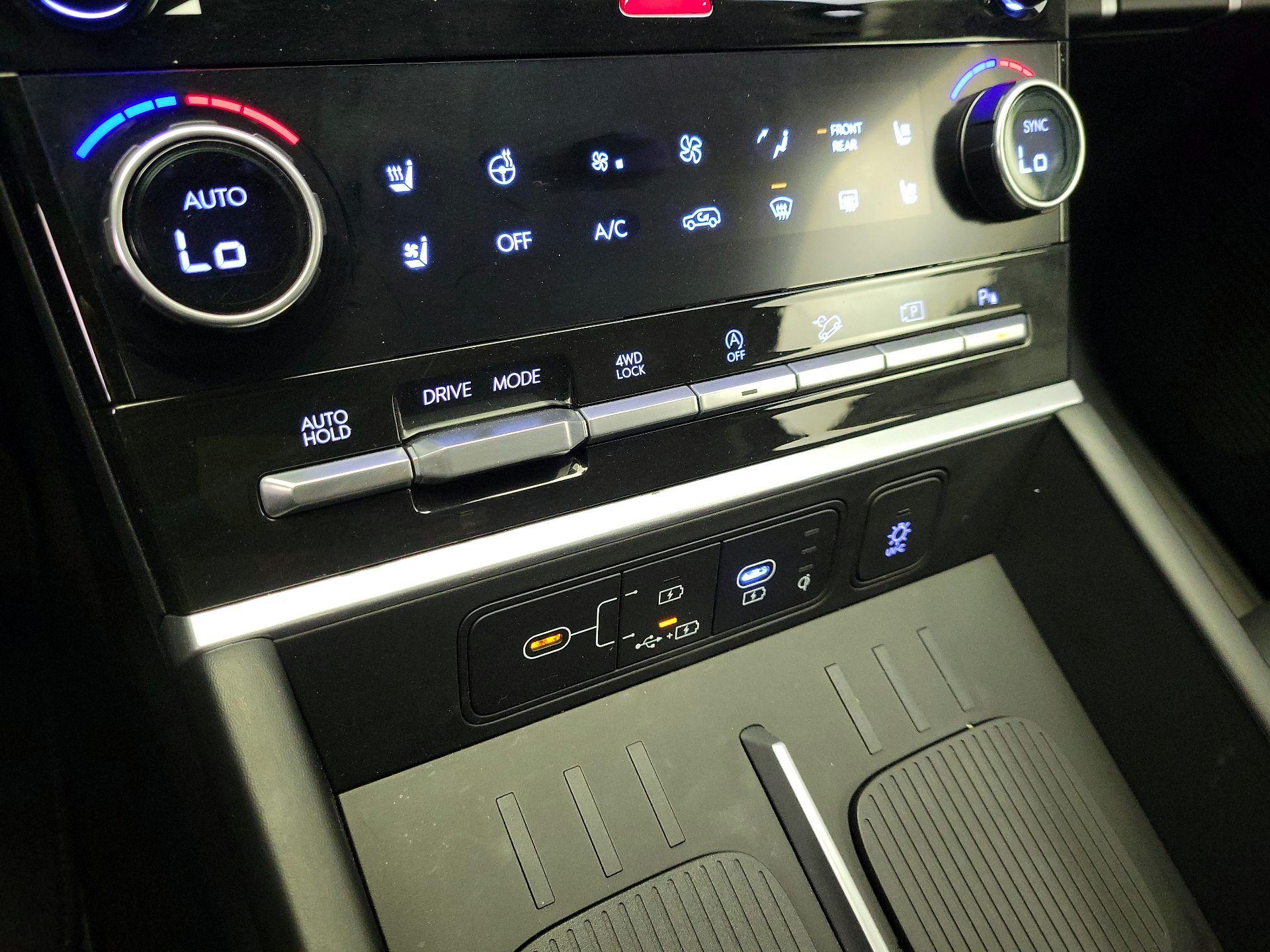 Thumbnail: 2024 Hyundai Santa Fe - 17