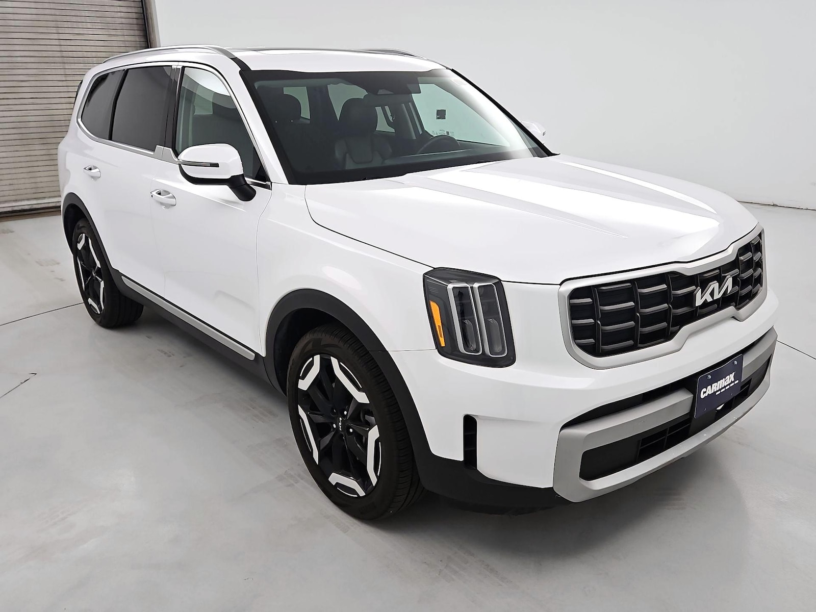 2023 Kia Telluride S - Photo 1
