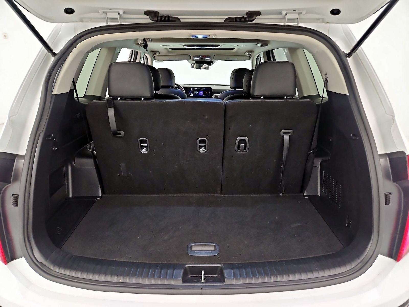 2023 Kia Telluride S - Photo 22
