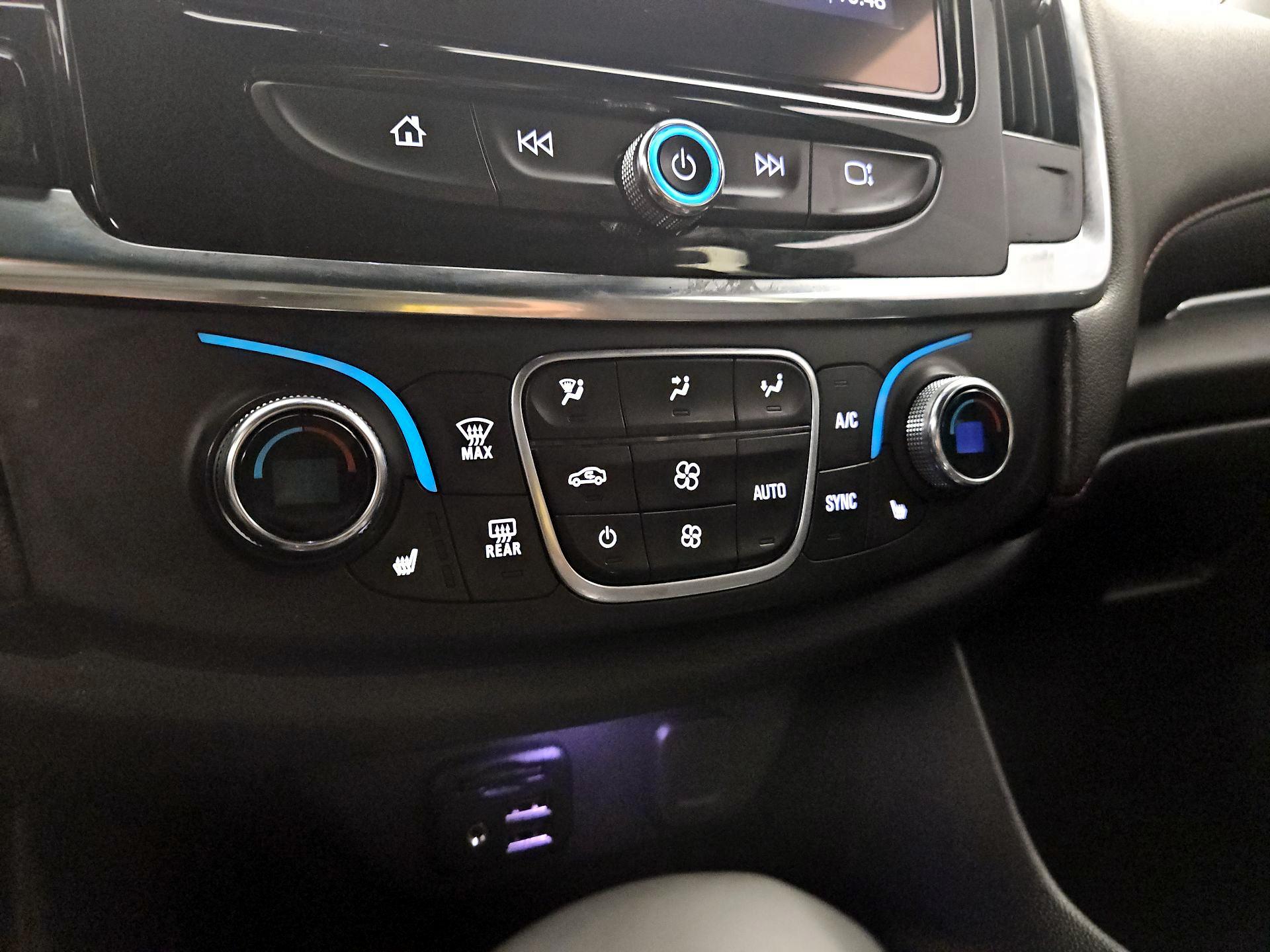 Thumbnail: 2023 Chevrolet Traverse - 17