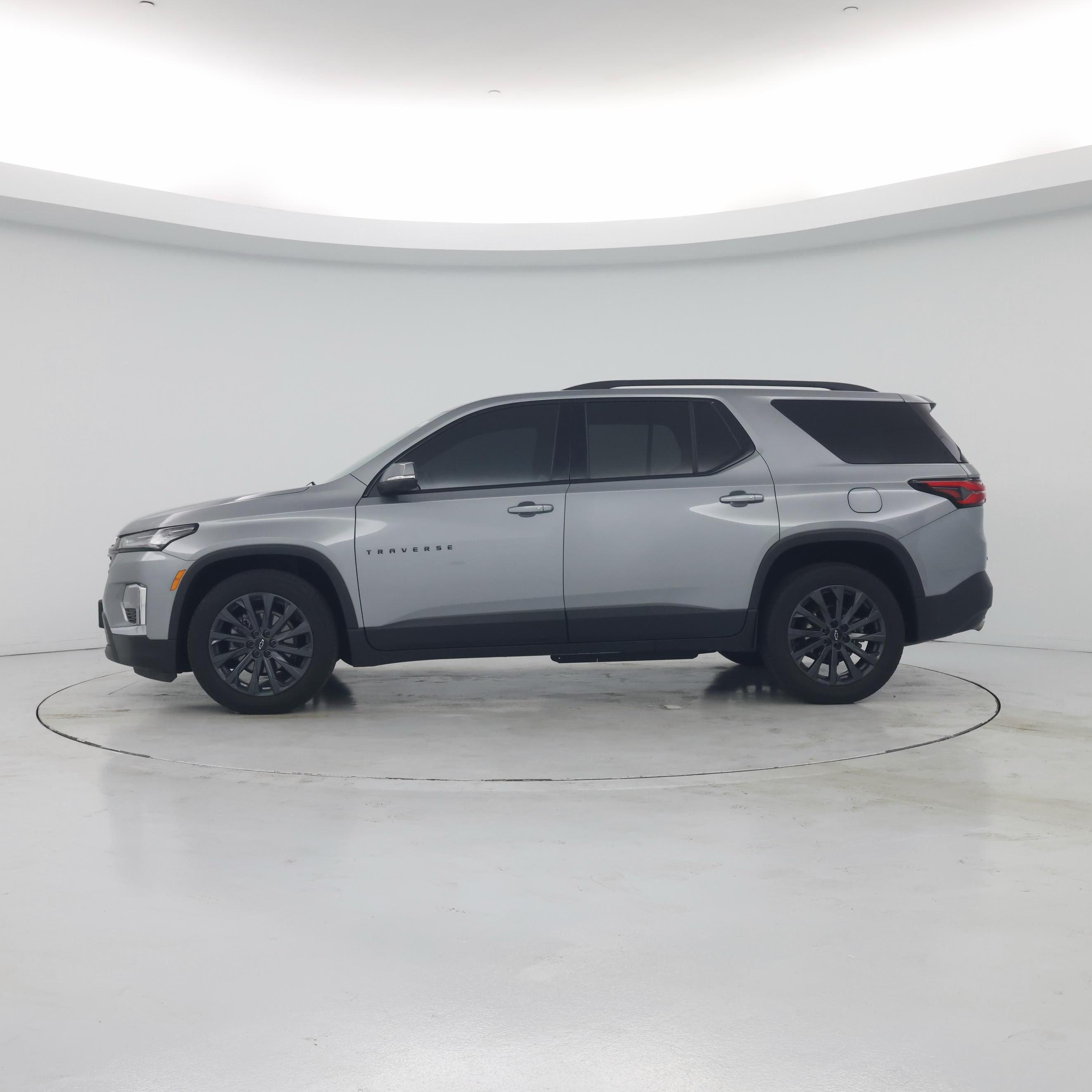 Thumbnail: 2023 Chevrolet Traverse - 3