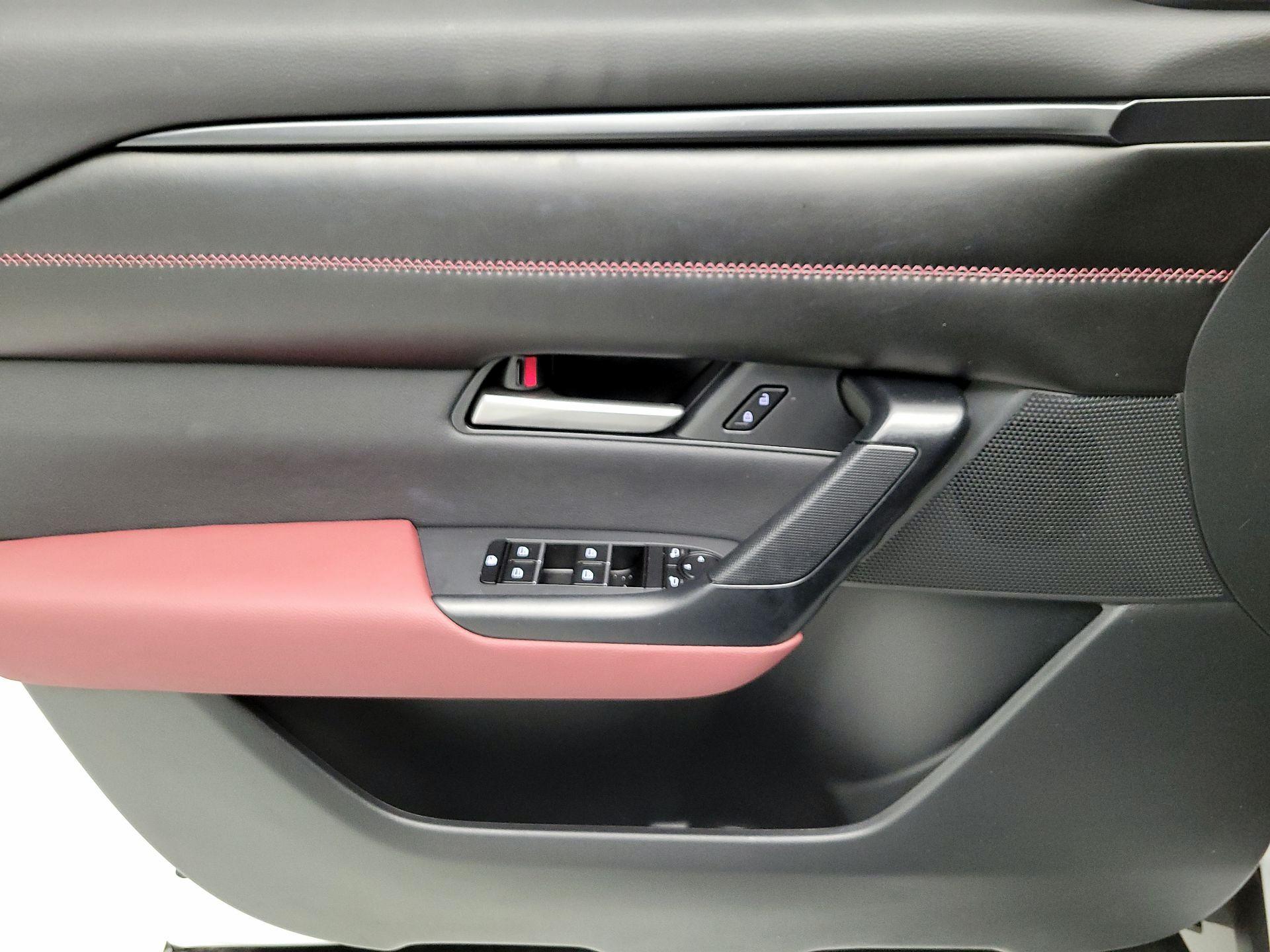 Thumbnail: 2025 Mazda CX-50 - 12