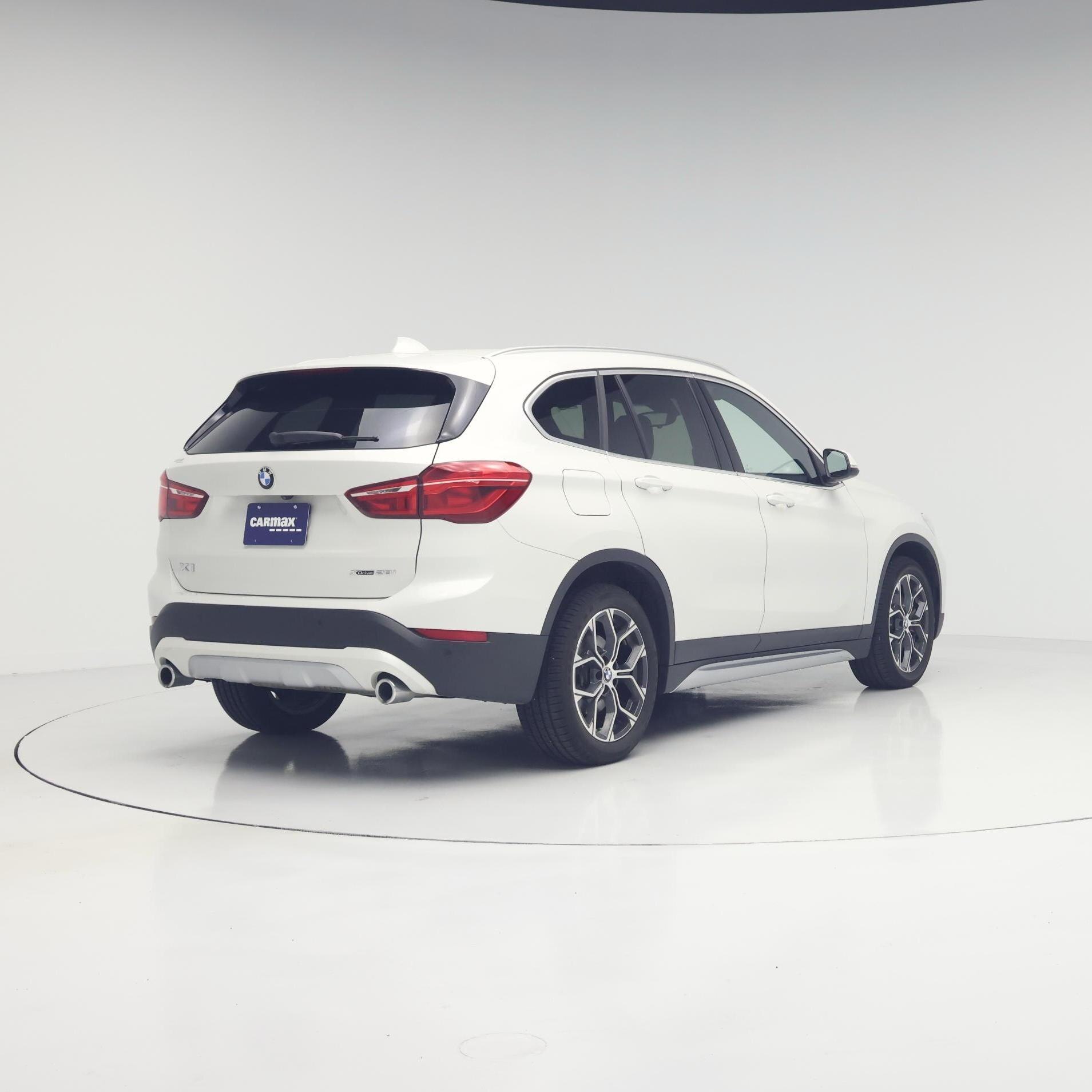 Thumbnail: 2020 BMW X1 - 8