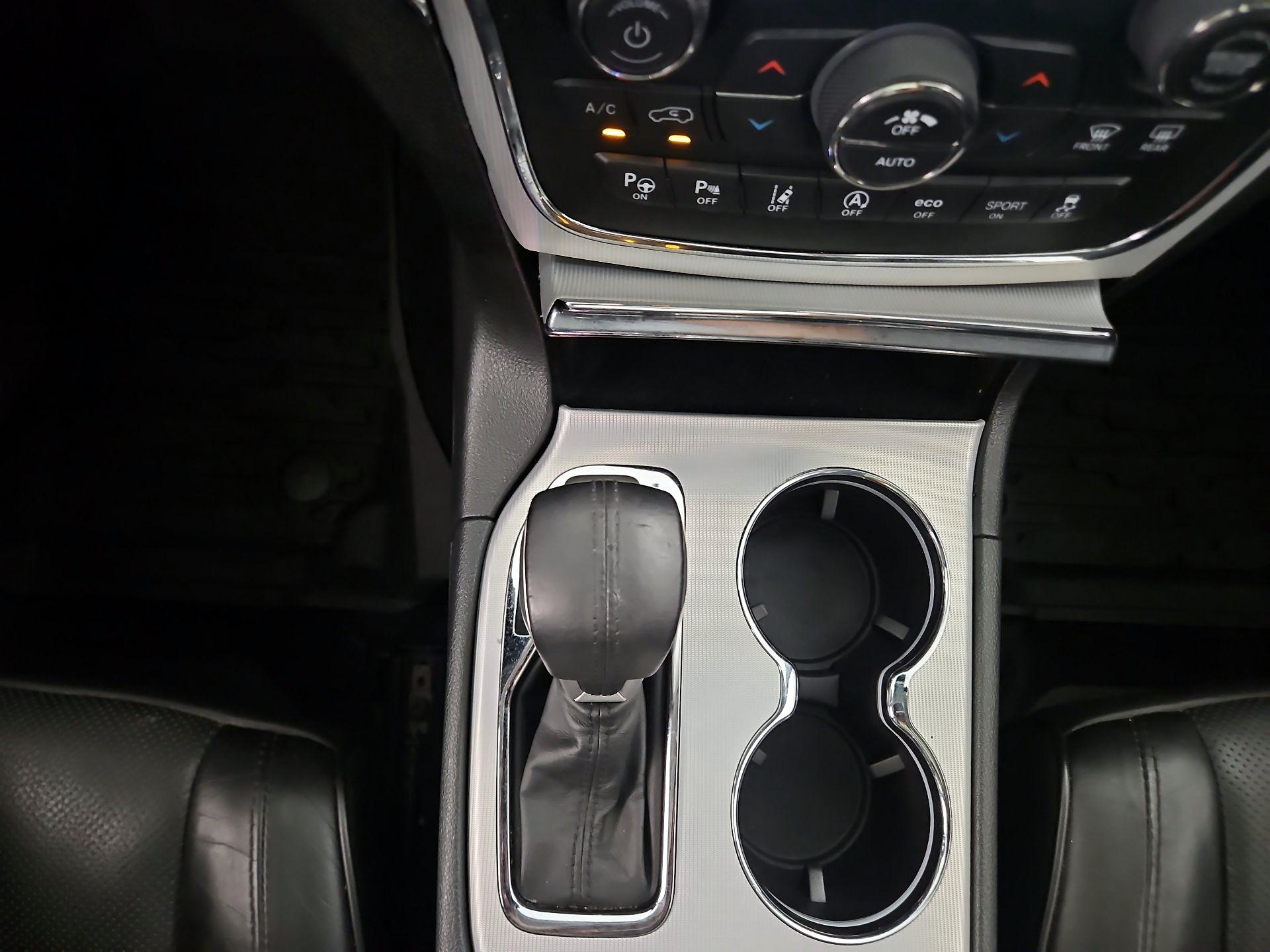 Thumbnail: 2018 Jeep Grand Cherokee - 16