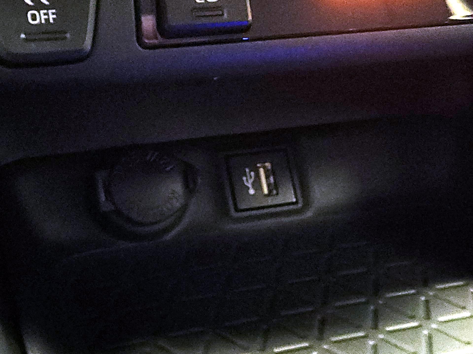 Thumbnail: 2024 Toyota RAV4 - 18