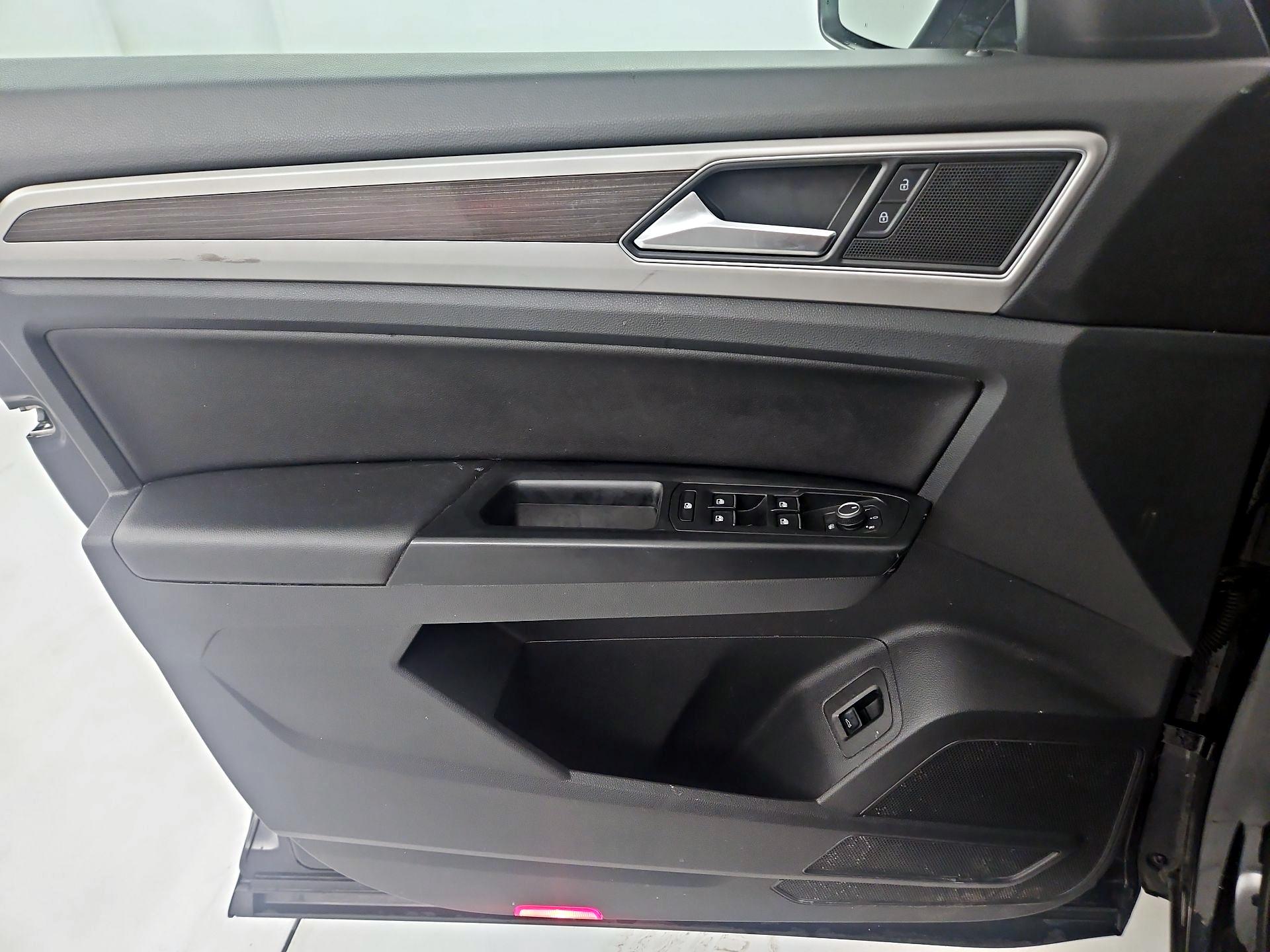 Thumbnail: 2019 Volkswagen Atlas - 10