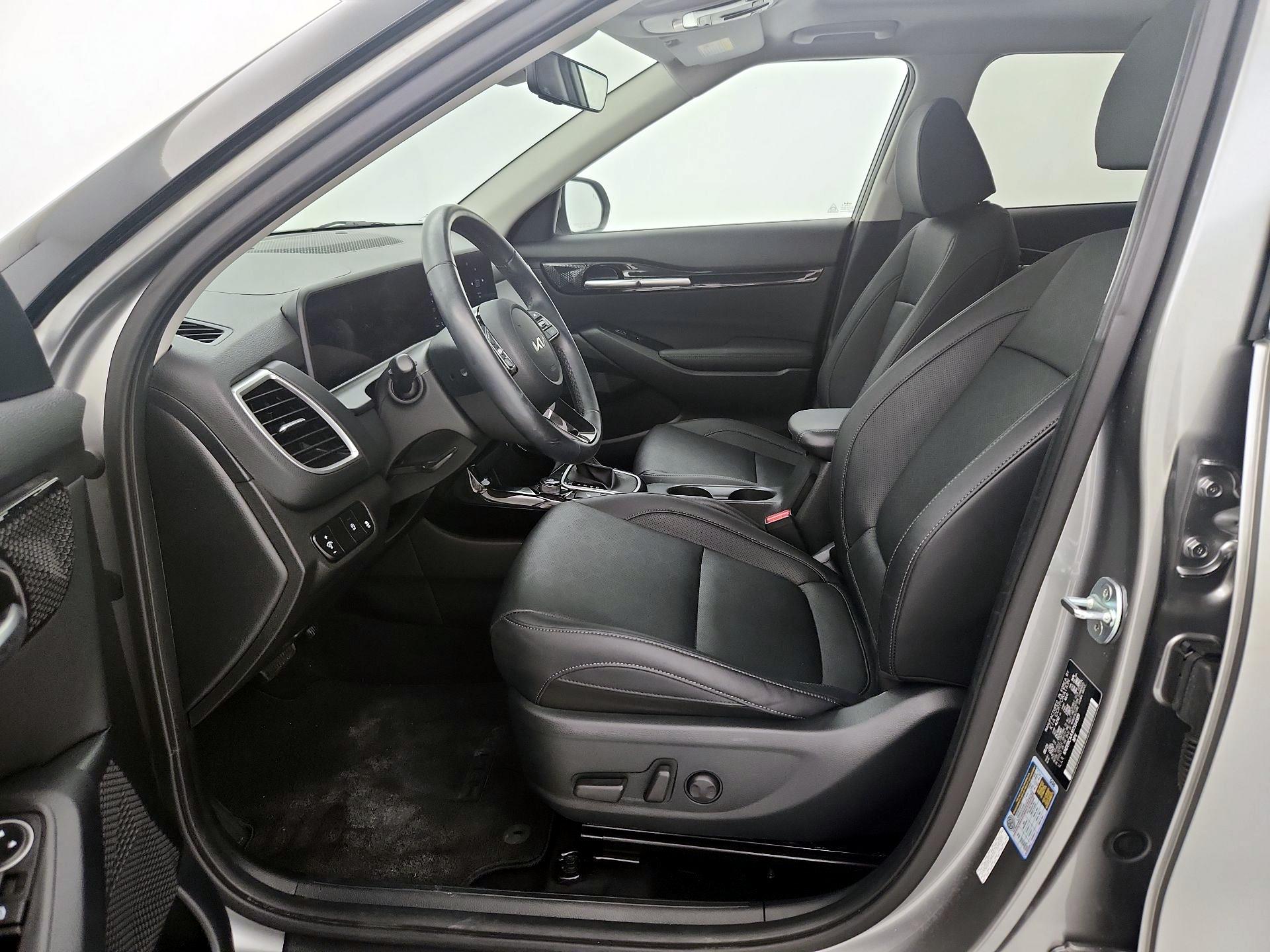 Thumbnail: 2024 Kia Seltos - 9