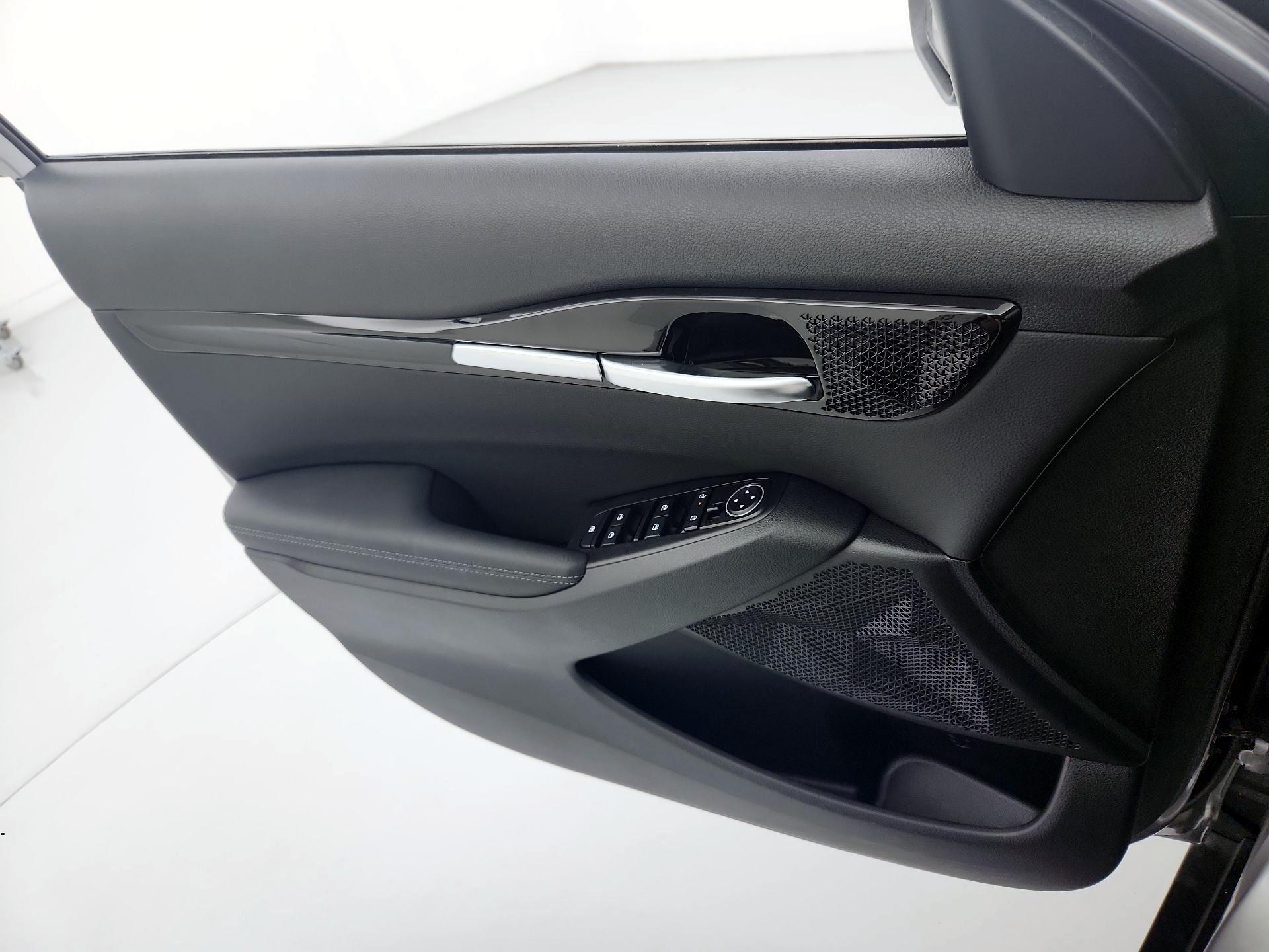 Thumbnail: 2024 Kia Seltos - 10