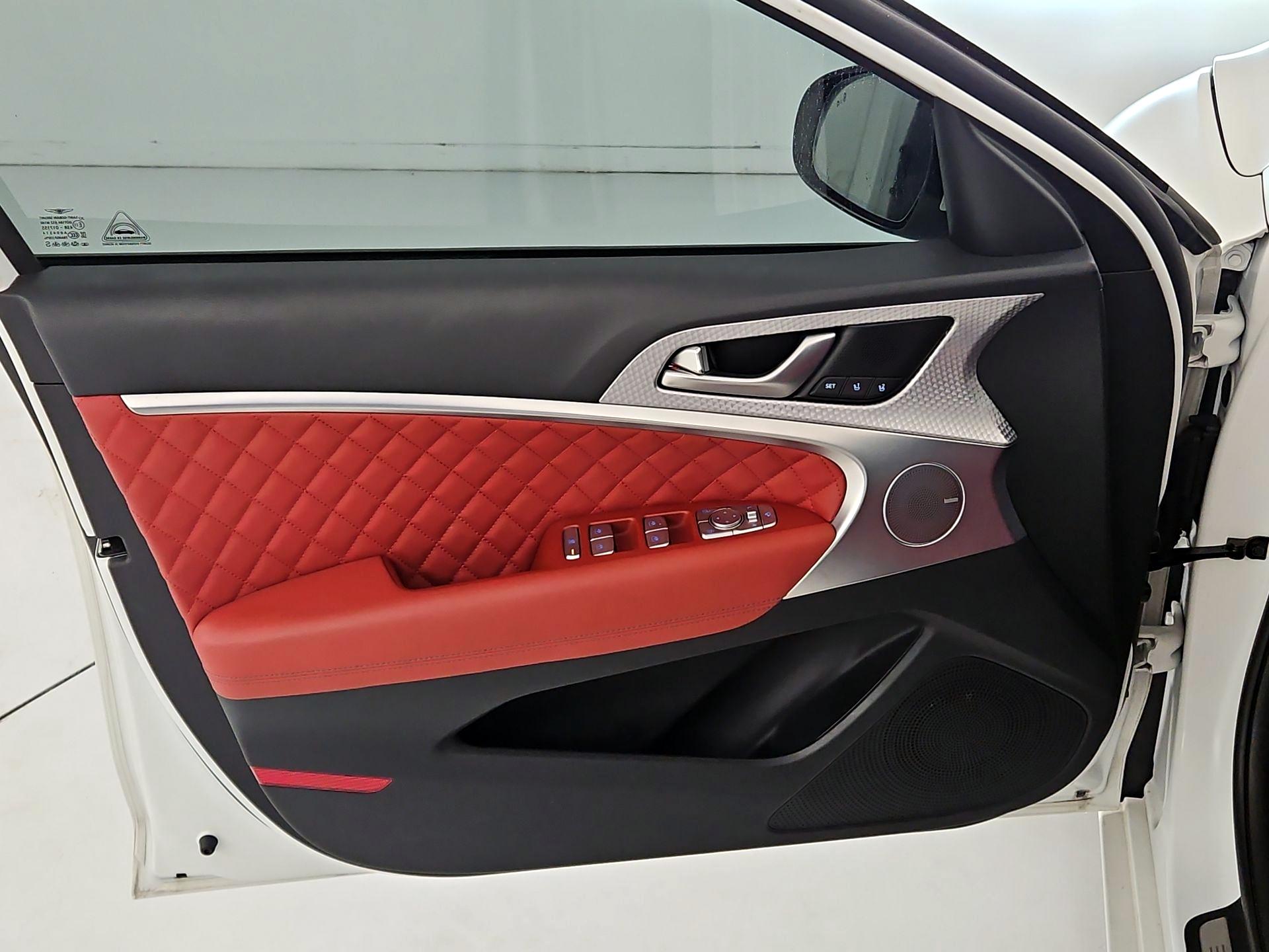 Thumbnail: 2023 Genesis G70 - 12