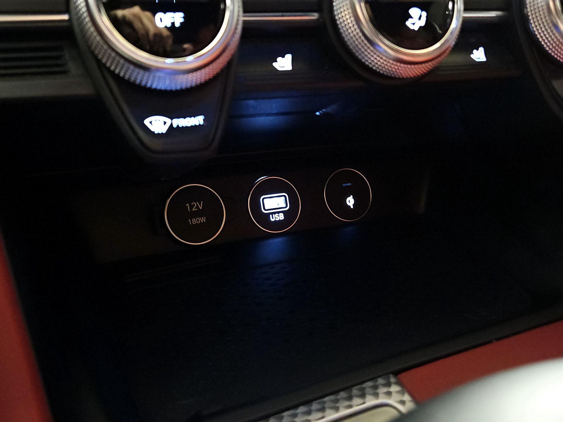 Thumbnail: 2023 Genesis G70 - 19