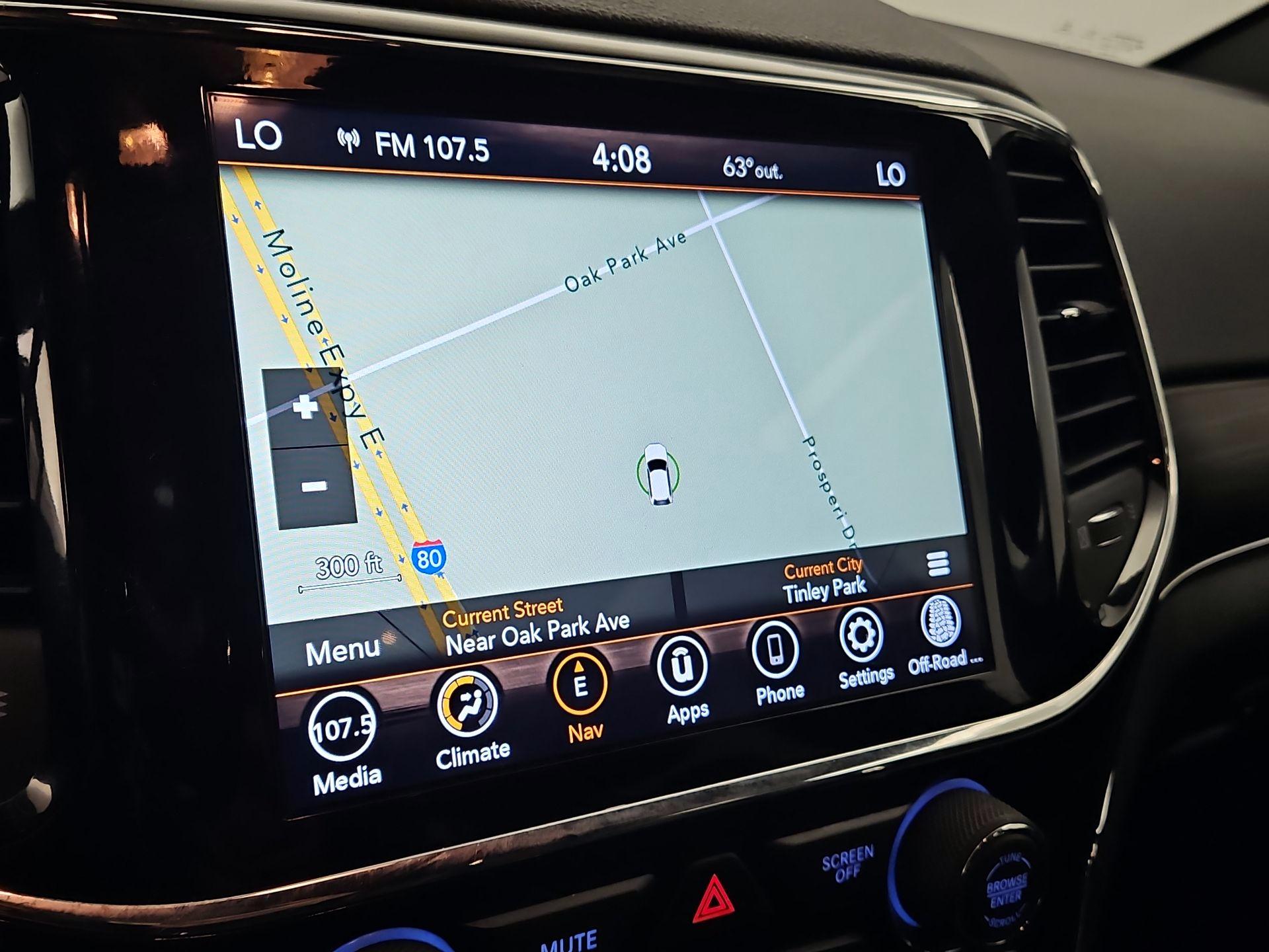 Thumbnail: 2021 Jeep Grand Cherokee - 14