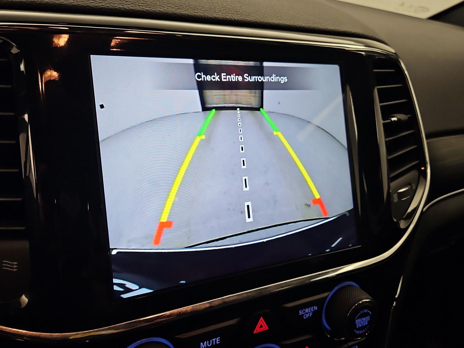 Thumbnail: 2021 Jeep Grand Cherokee - 15