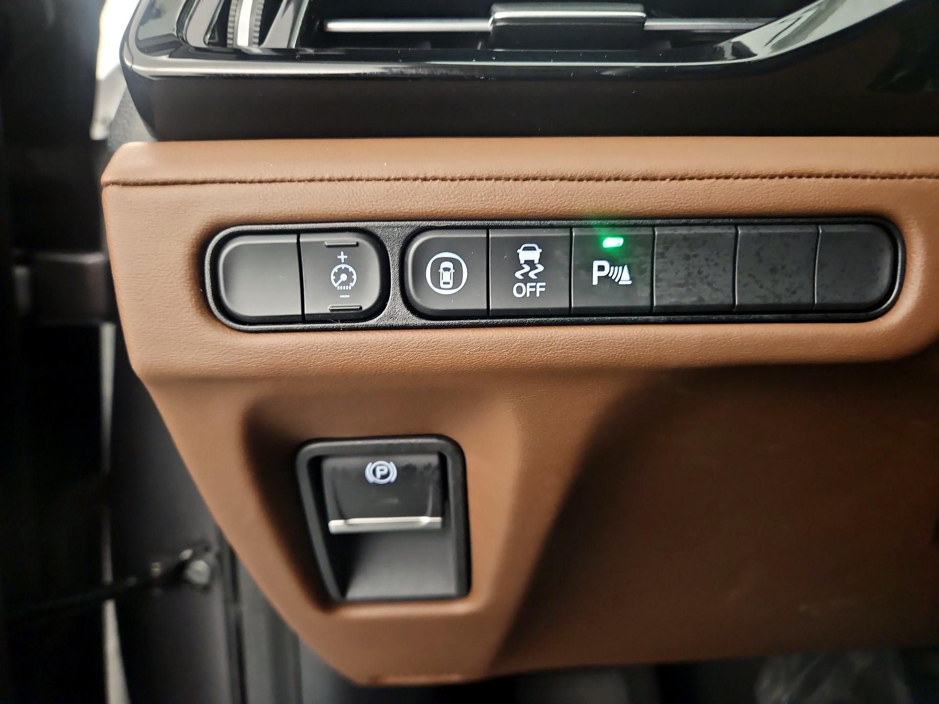 Thumbnail: 2023 Acura MDX - 13