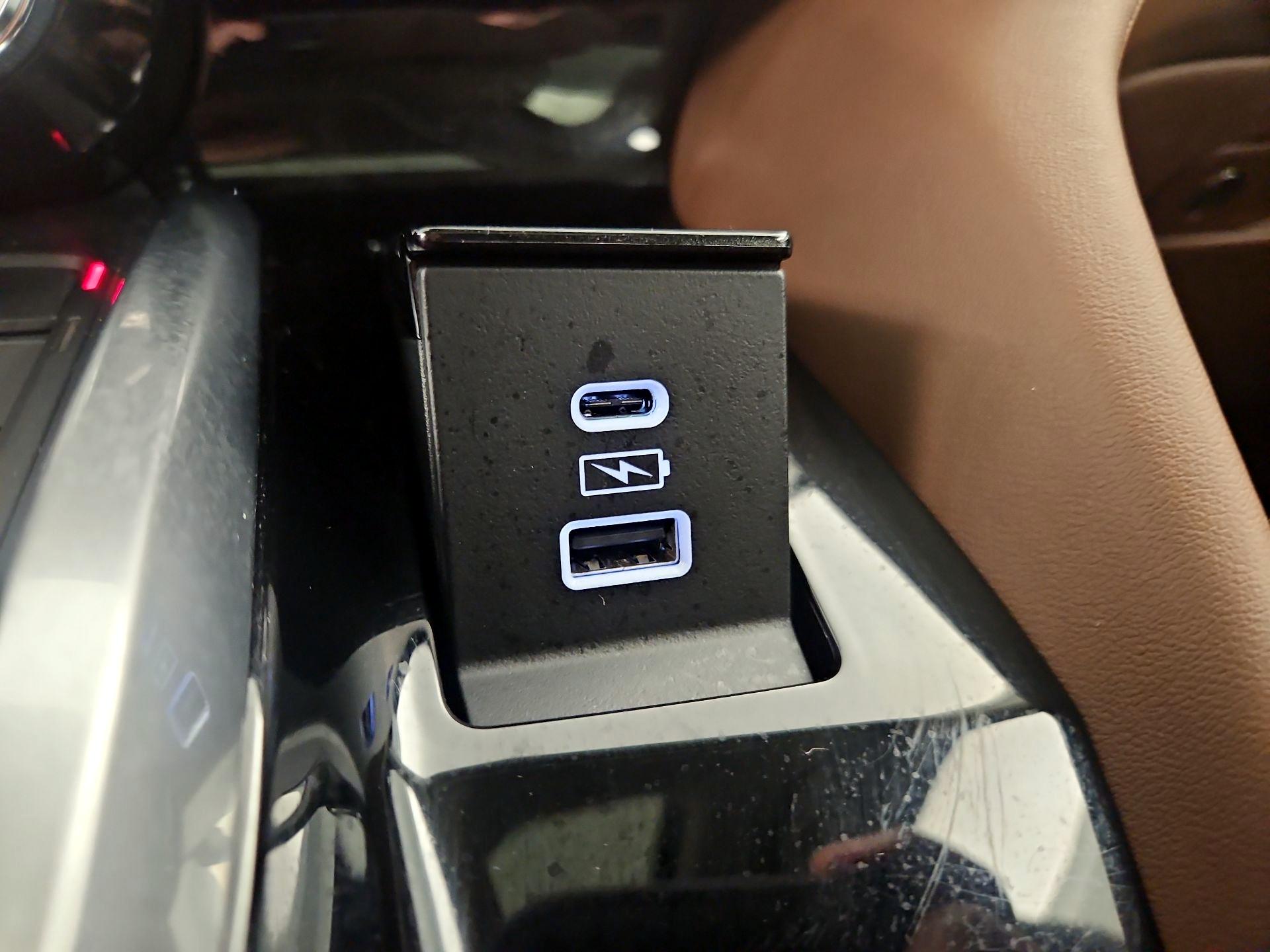 Thumbnail: 2023 Acura MDX - 19