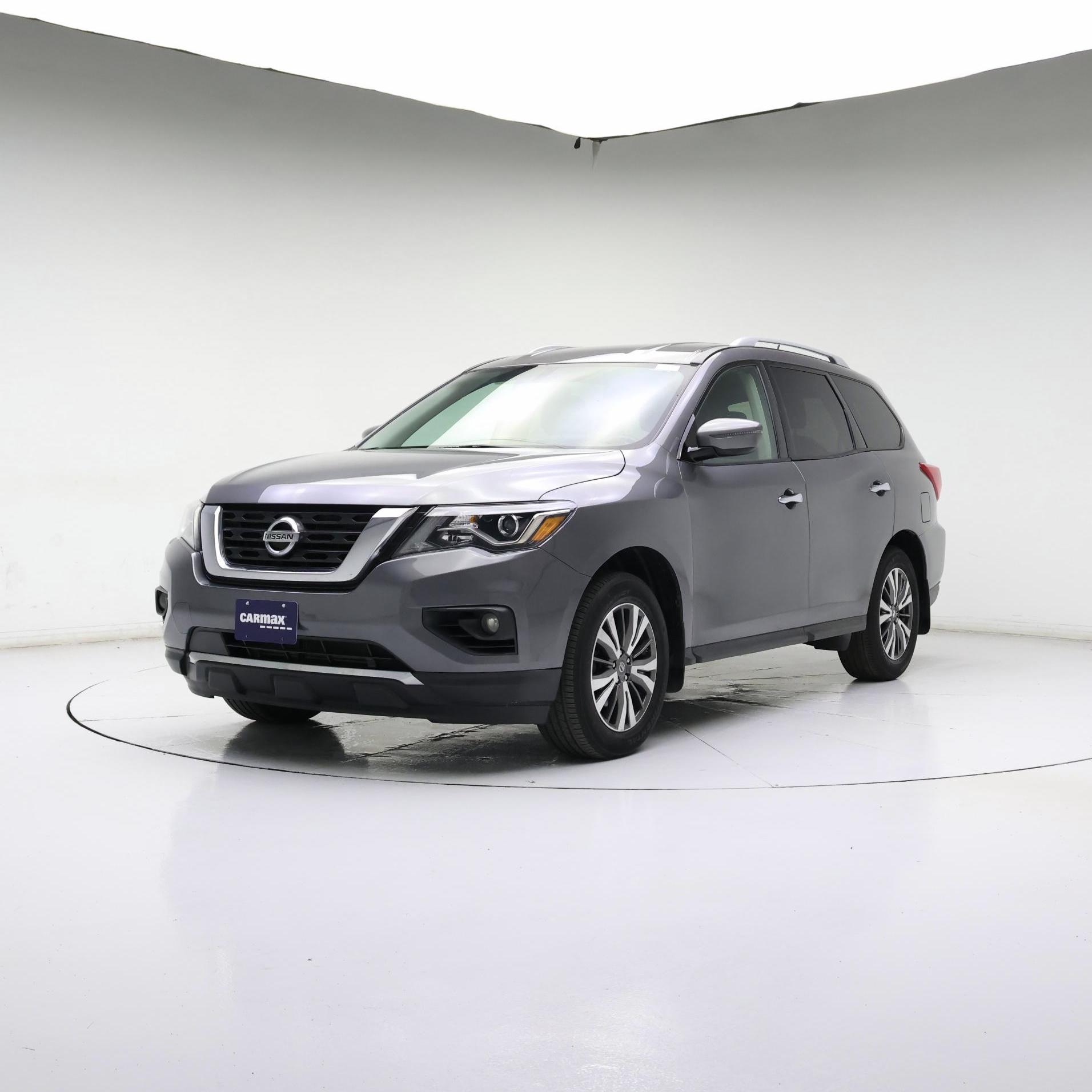 Thumbnail: 2017 Nissan Pathfinder - 4