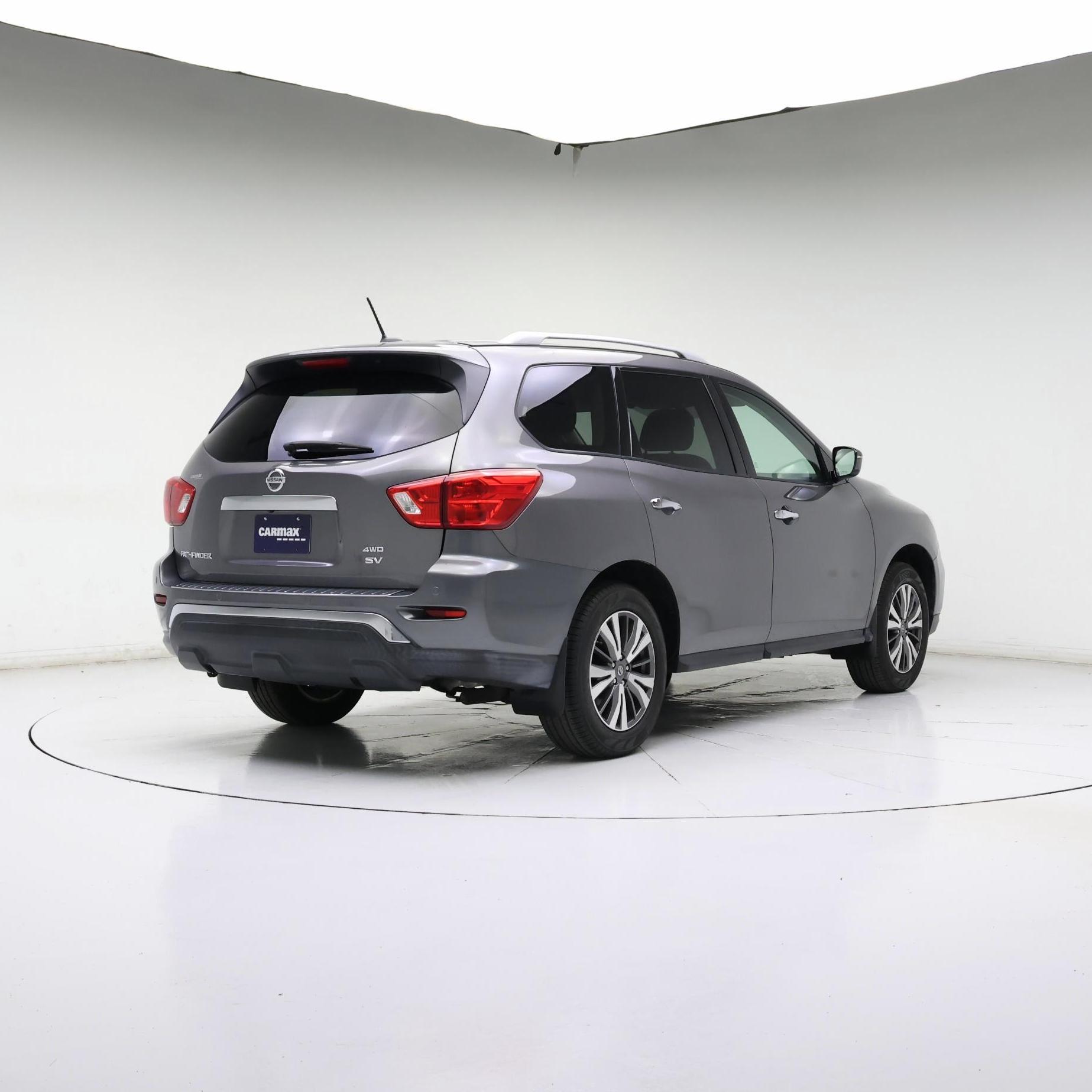 Thumbnail: 2017 Nissan Pathfinder - 8