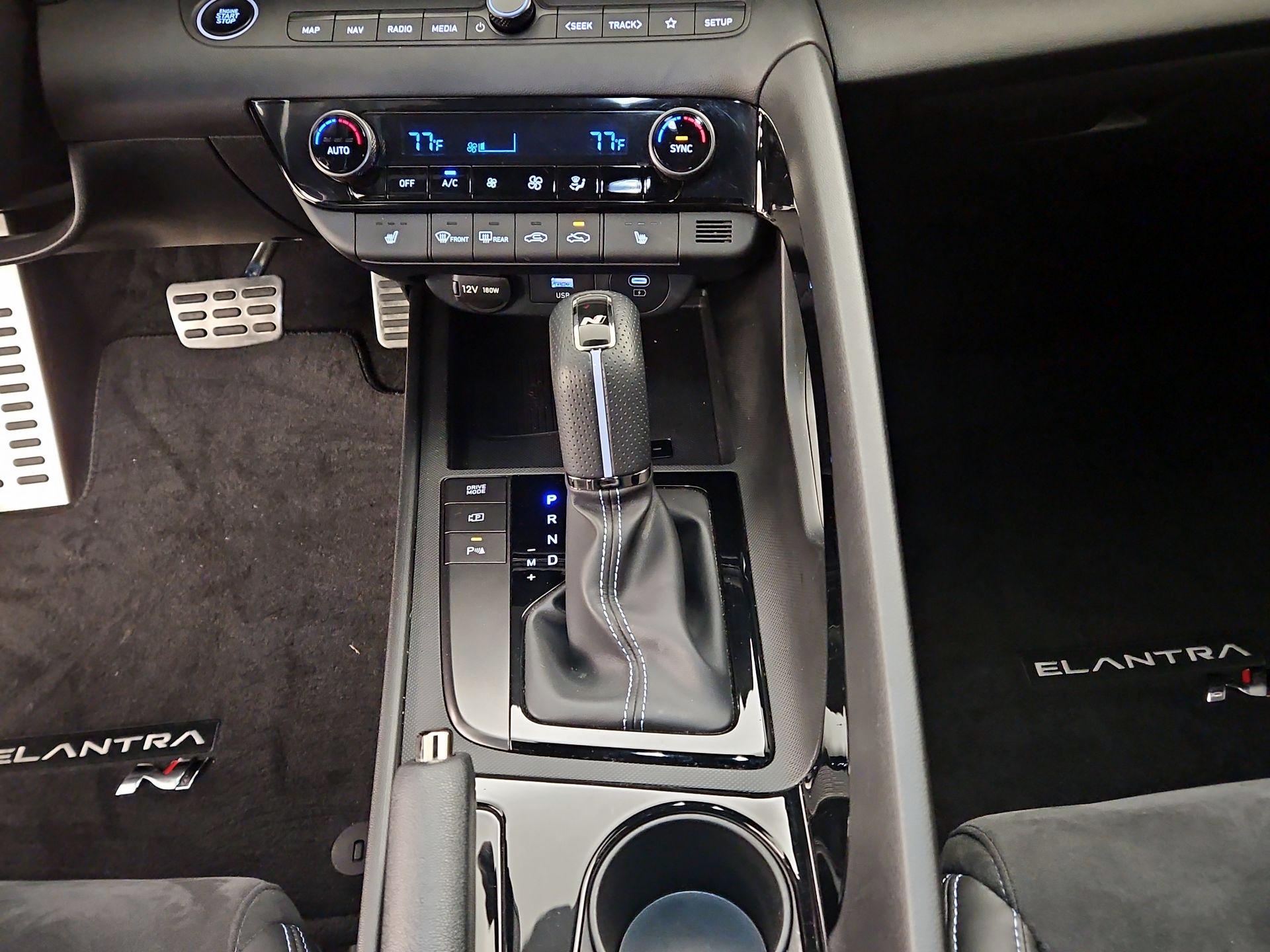 Thumbnail: 2024 Hyundai Elantra - 18