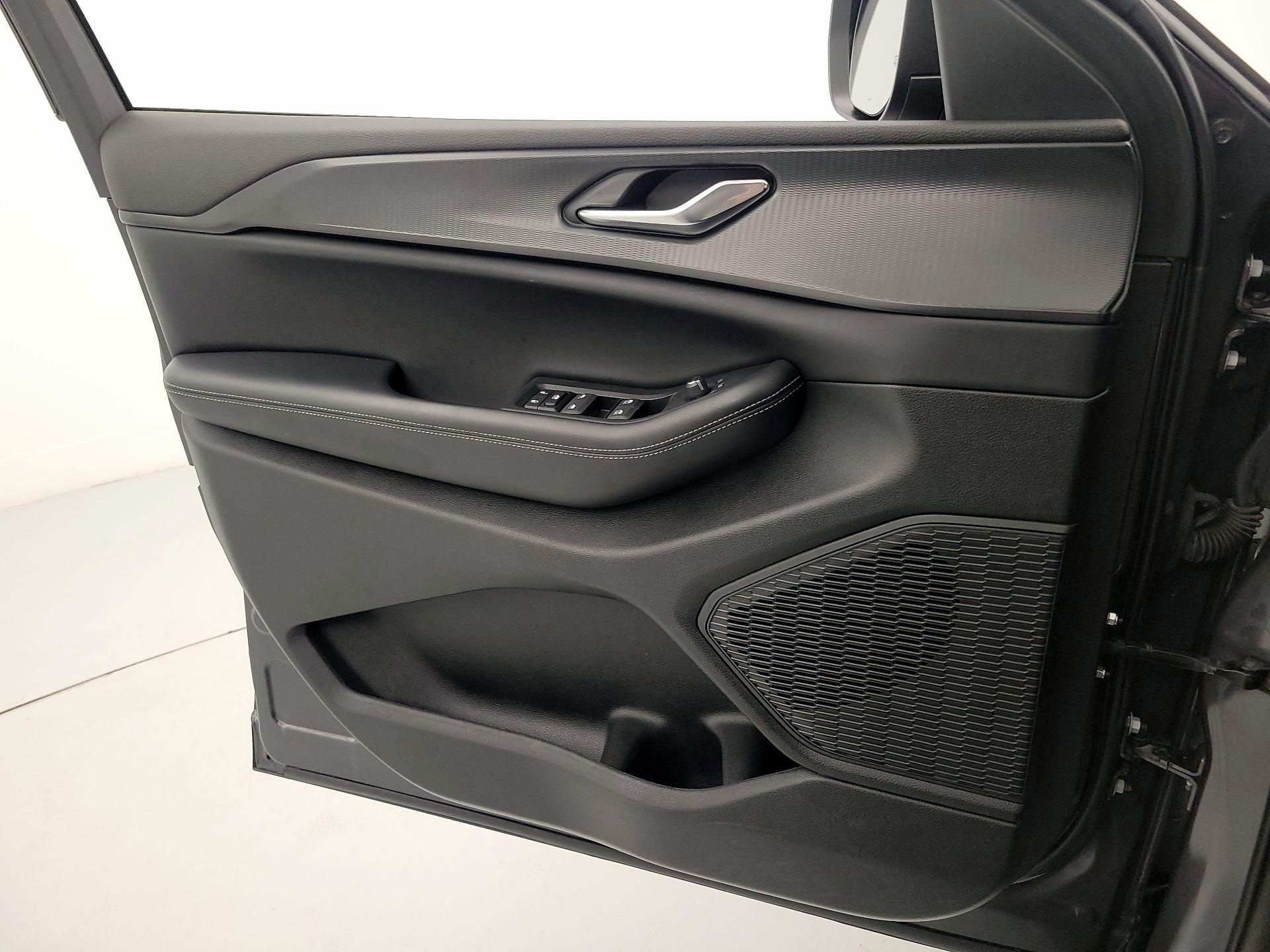 Thumbnail: 2024 Jeep Grand Cherokee - 12