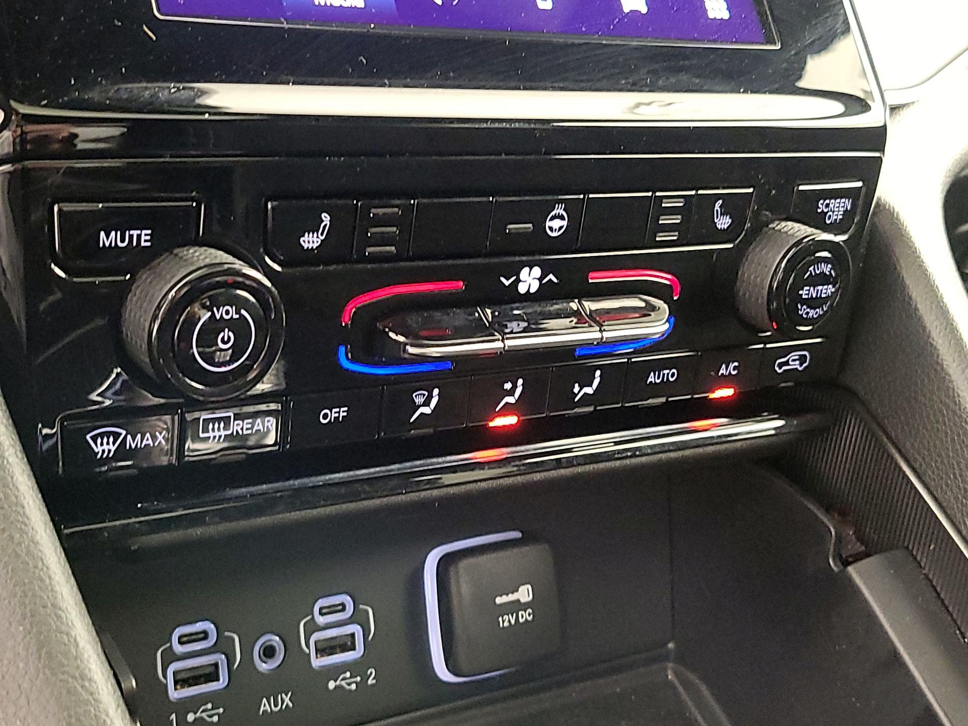 Thumbnail: 2024 Jeep Grand Cherokee - 16