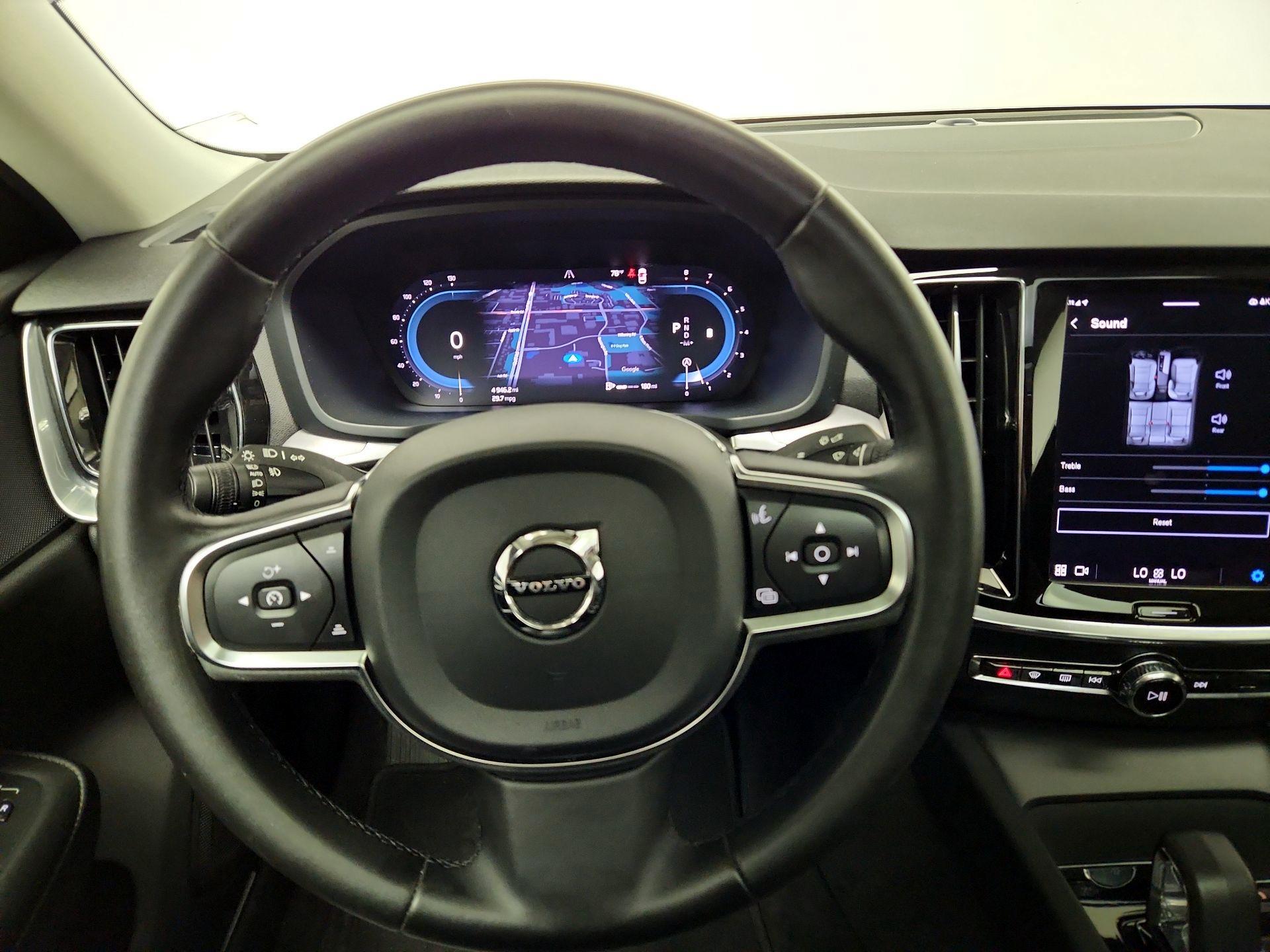 Thumbnail: 2024 Volvo S60 - 10