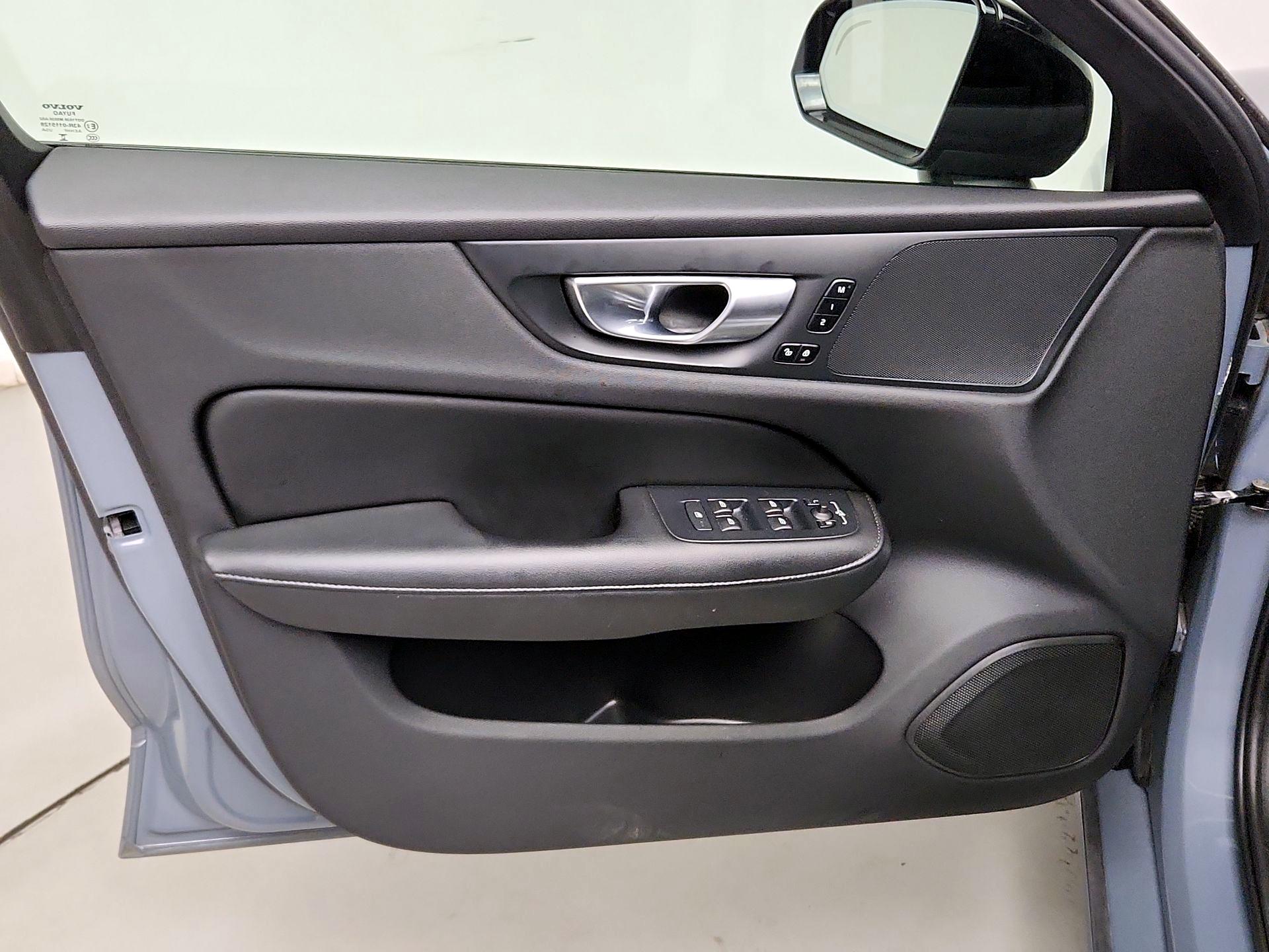 Thumbnail: 2024 Volvo S60 - 12