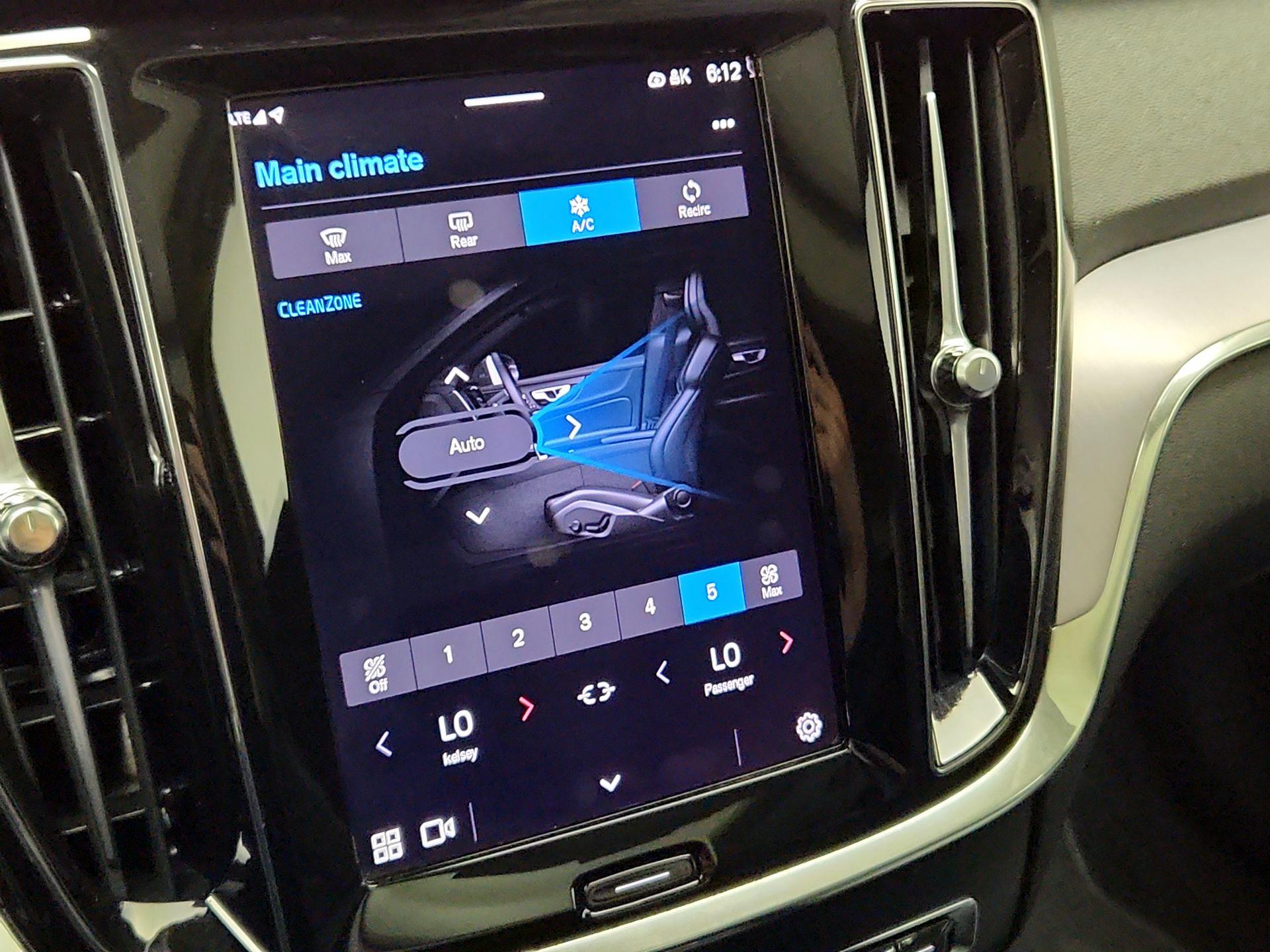 Thumbnail: 2024 Volvo S60 - 16