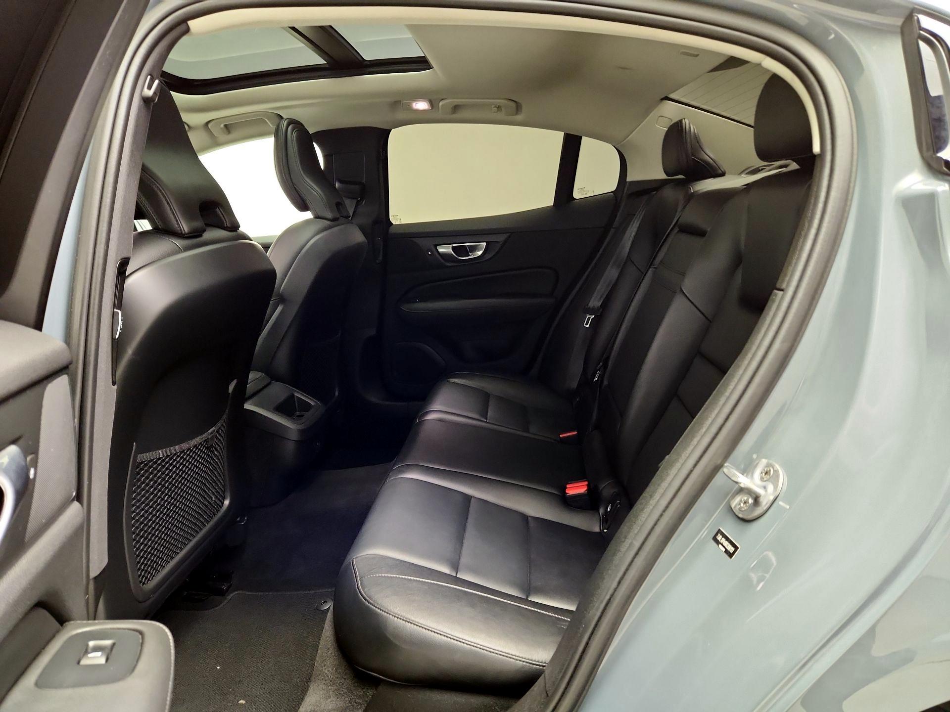 Thumbnail: 2024 Volvo S60 - 20