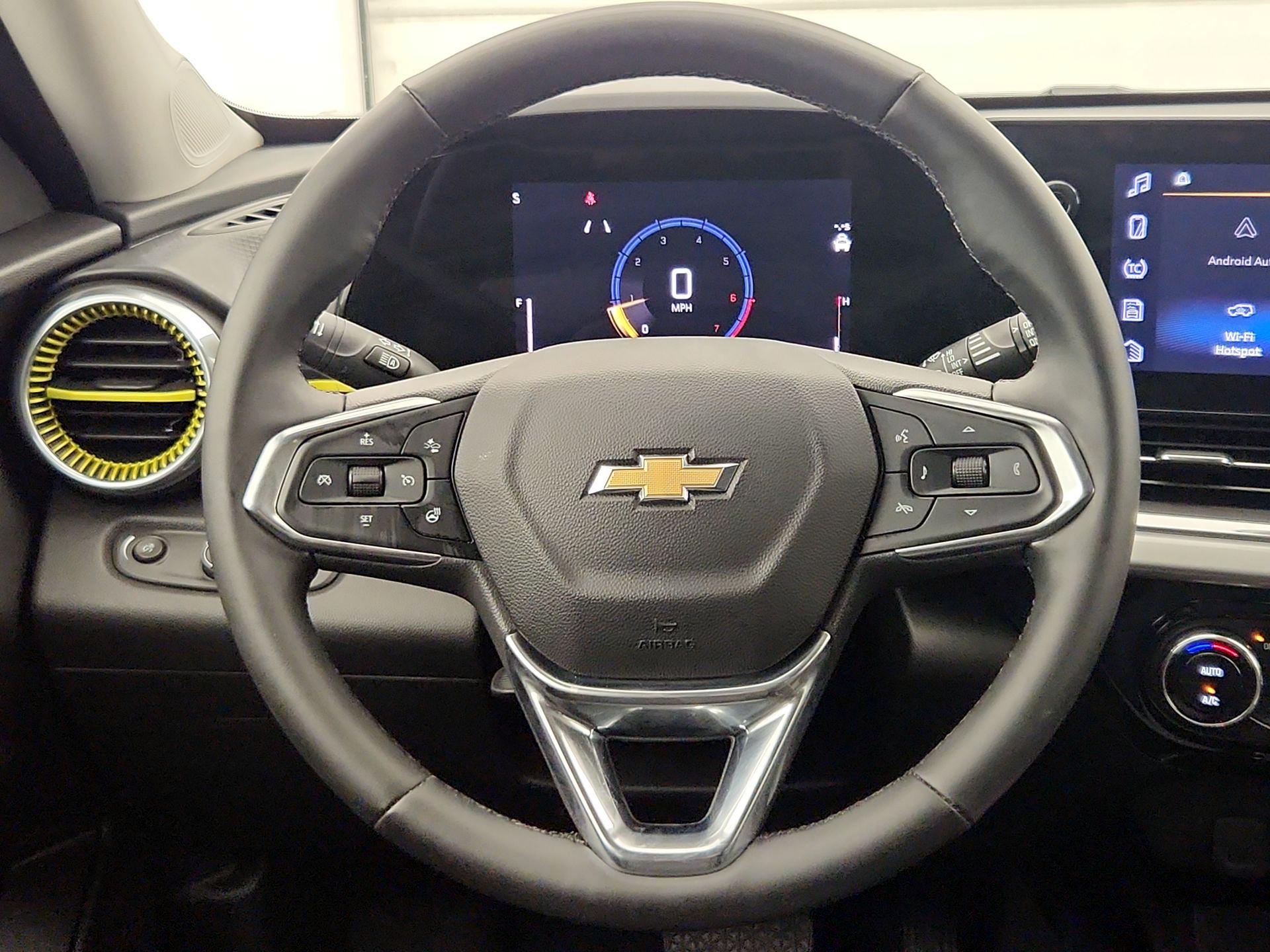 Thumbnail: 2025 Chevrolet Trax - 10