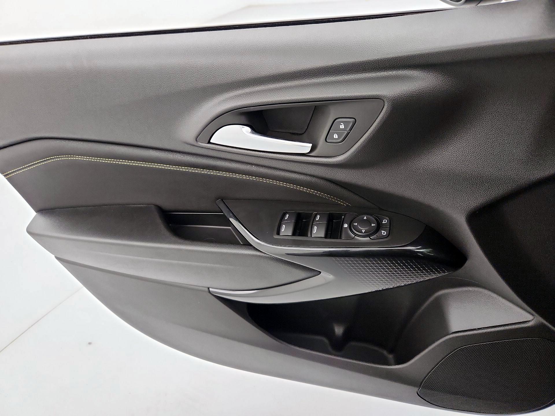 Thumbnail: 2025 Chevrolet Trax - 12