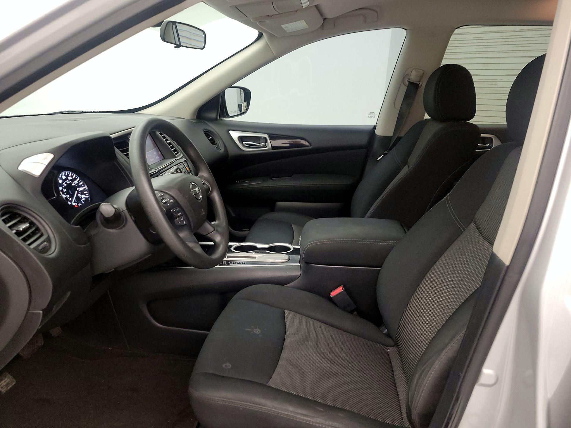 Thumbnail: 2017 Nissan Pathfinder - 11