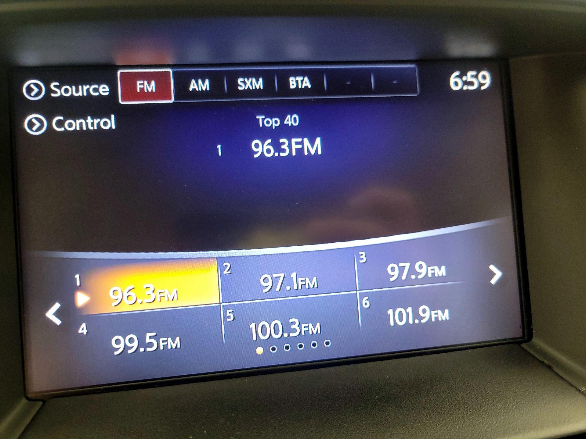 Thumbnail: 2017 Nissan Pathfinder - 15