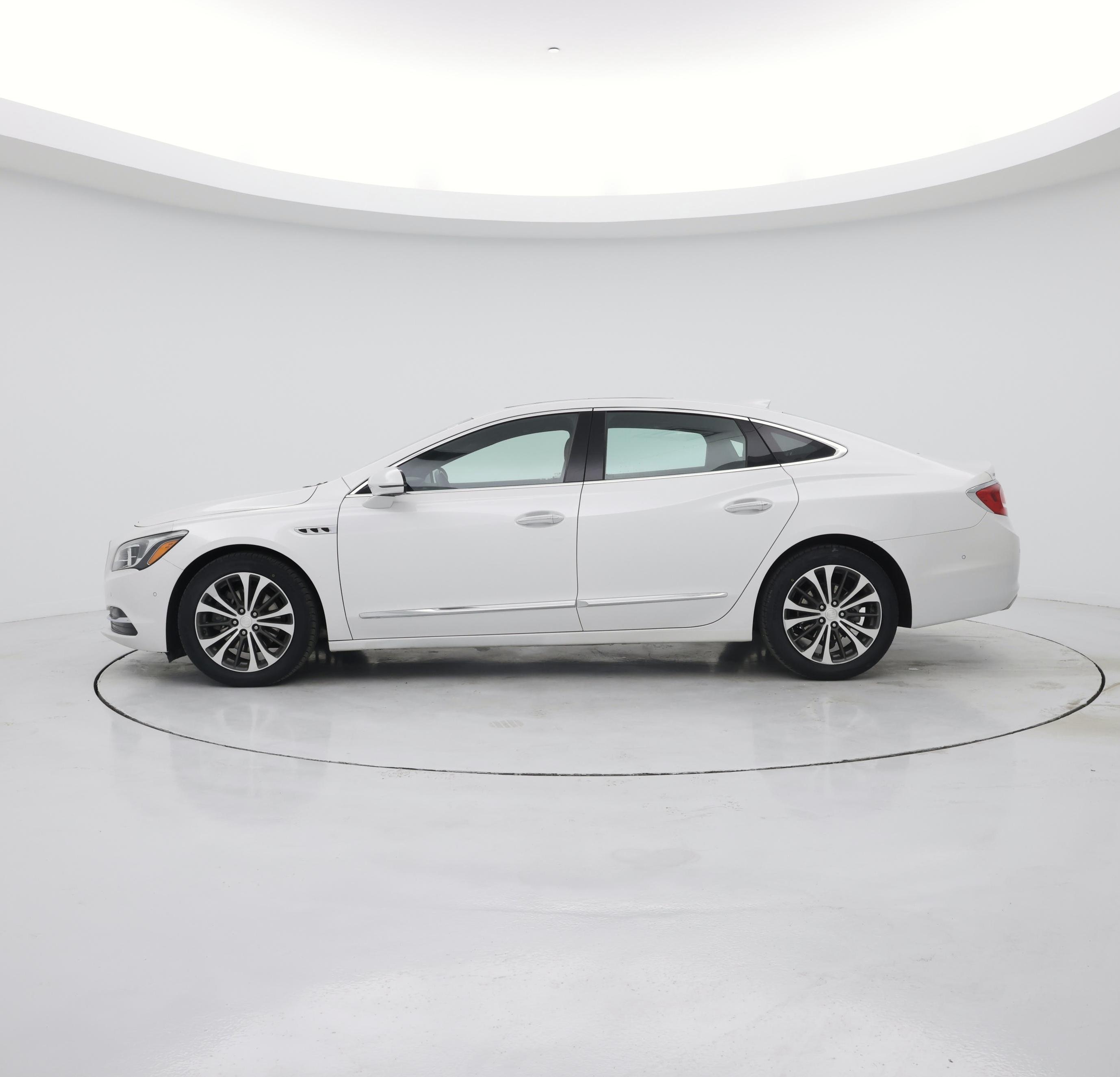 Thumbnail: 2018 Buick LaCrosse - 3