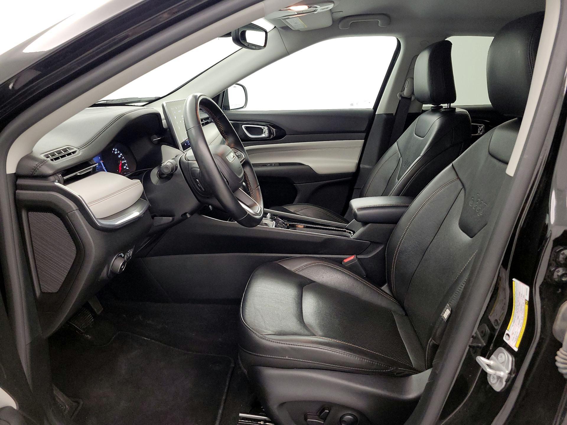 Thumbnail: 2022 Jeep Compass - 11