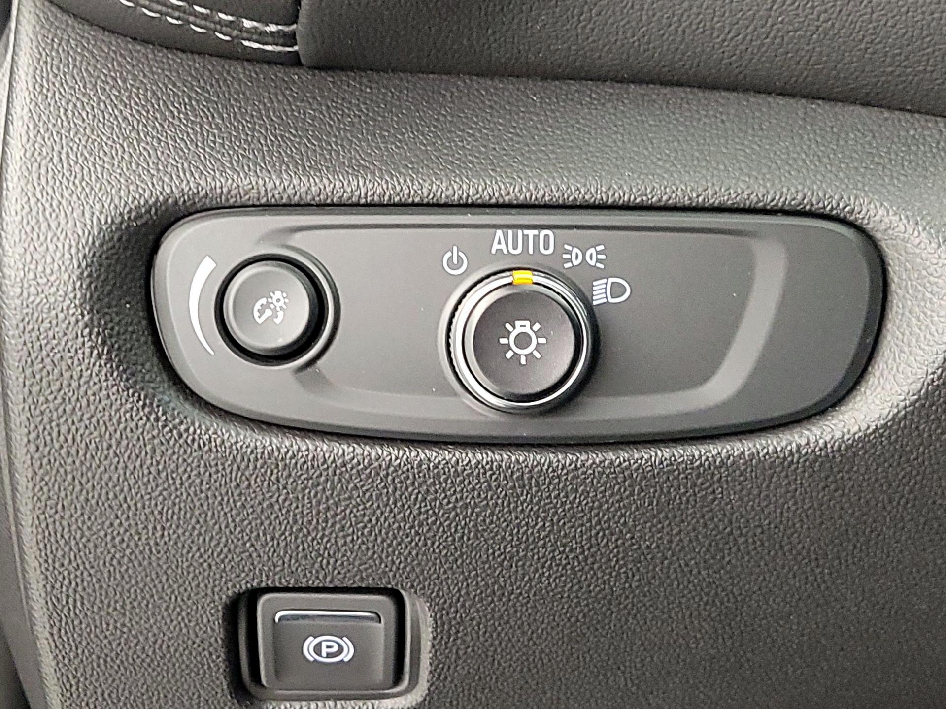 Thumbnail: 2023 Chevrolet Blazer - 13