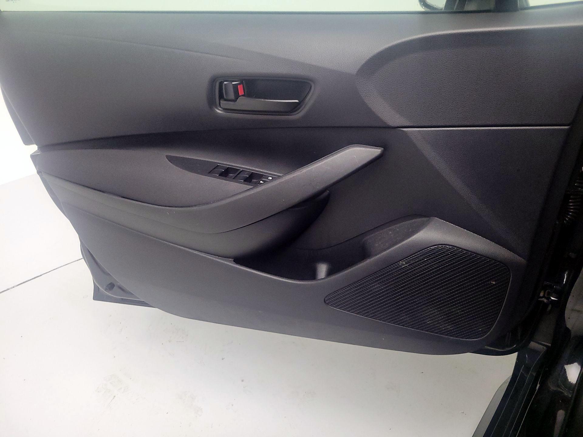 Thumbnail: 2025 Toyota Corolla - 12