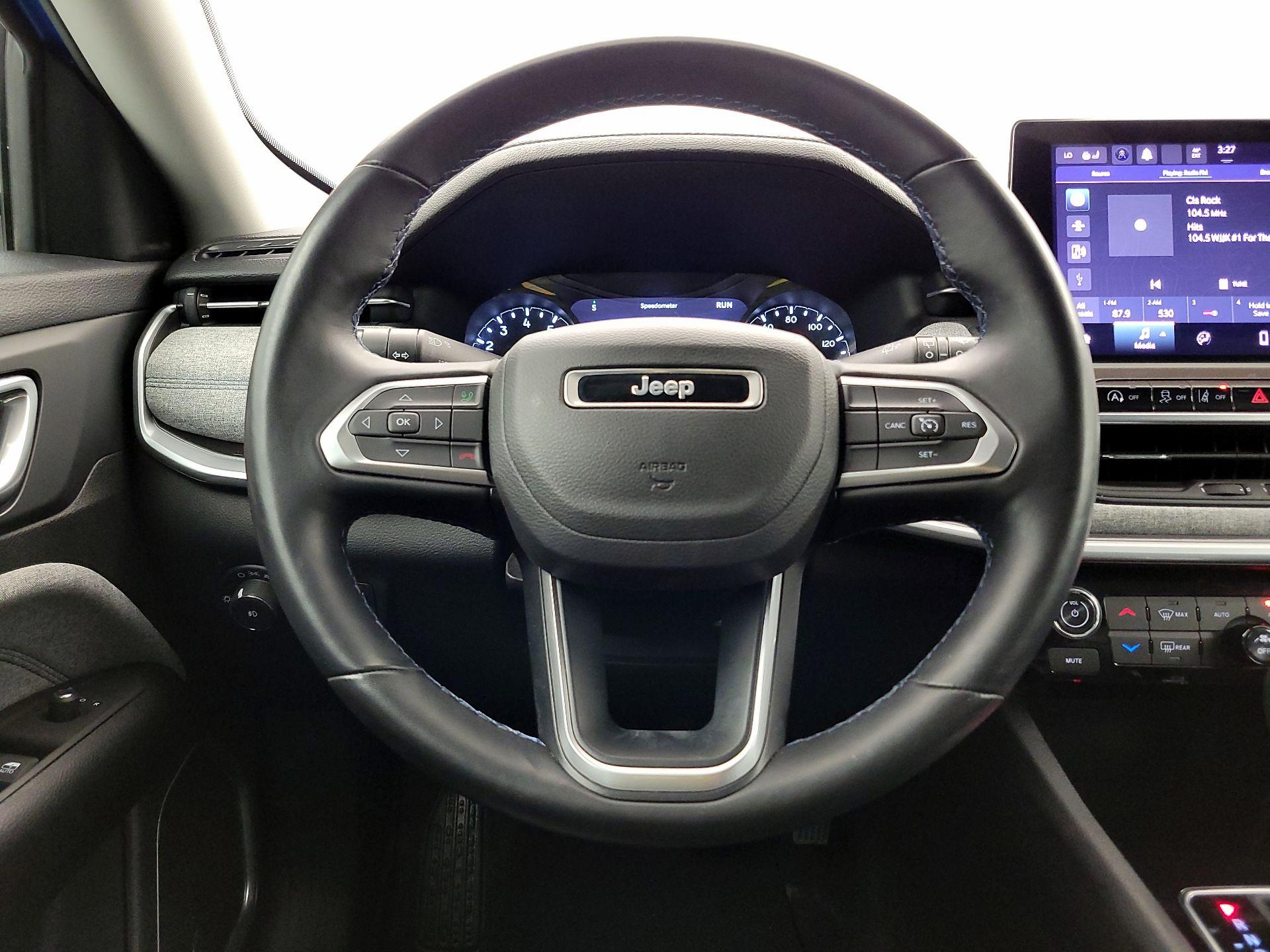 Thumbnail: 2022 Jeep Compass - 10