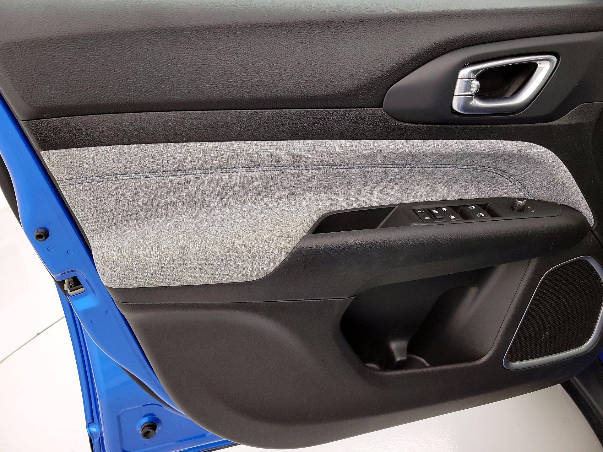 Thumbnail: 2022 Jeep Compass - 12