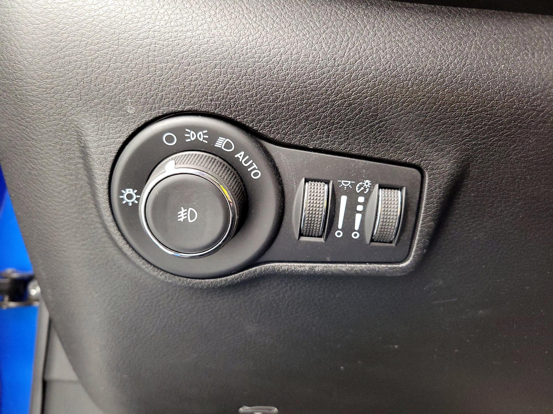 Thumbnail: 2022 Jeep Compass - 13