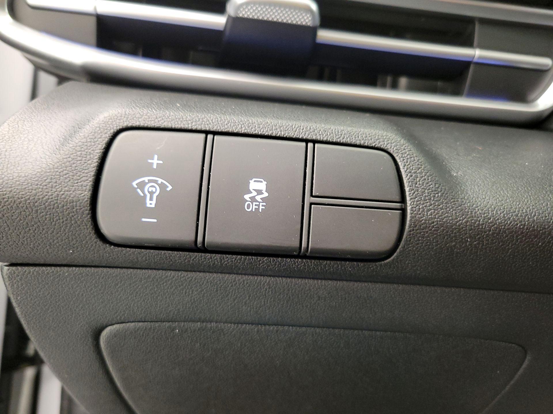 Thumbnail: 2025 Hyundai Elantra - 13