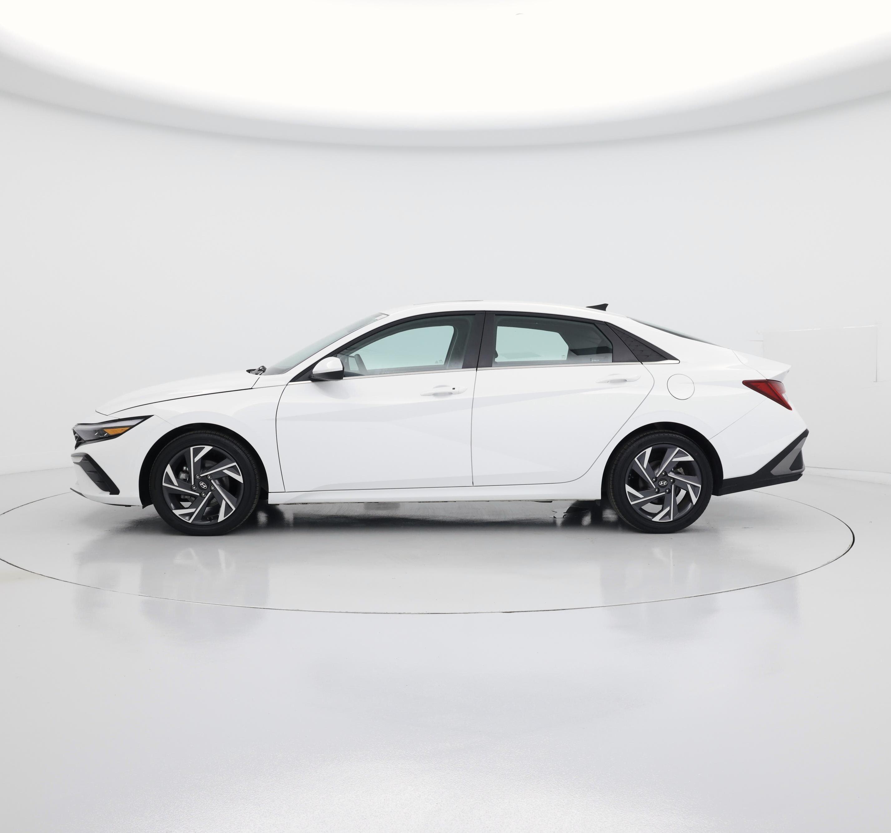 Thumbnail: 2025 Hyundai Elantra - 3