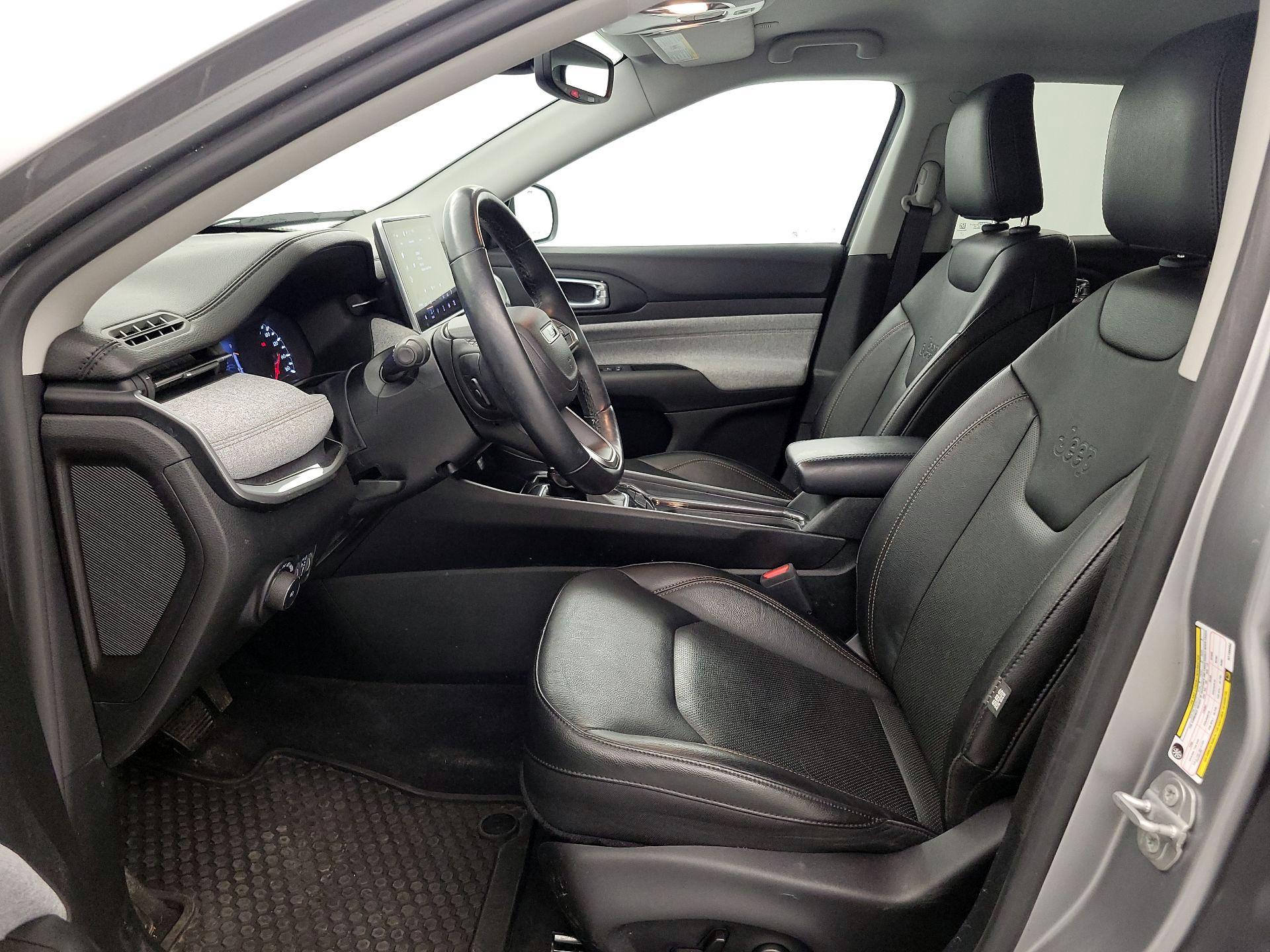 Thumbnail: 2022 Jeep Compass - 11