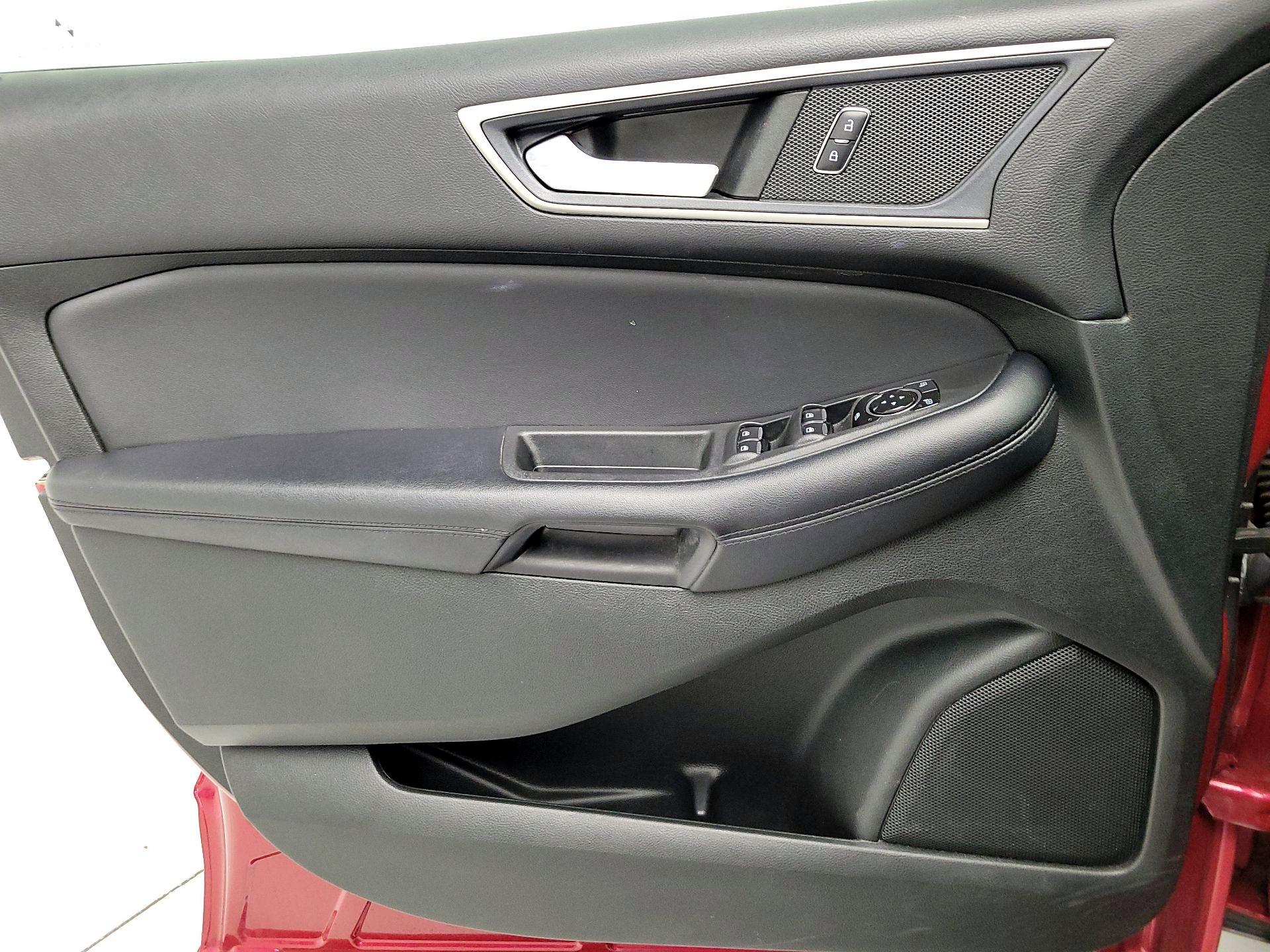 Thumbnail: 2023 Ford Edge - 12