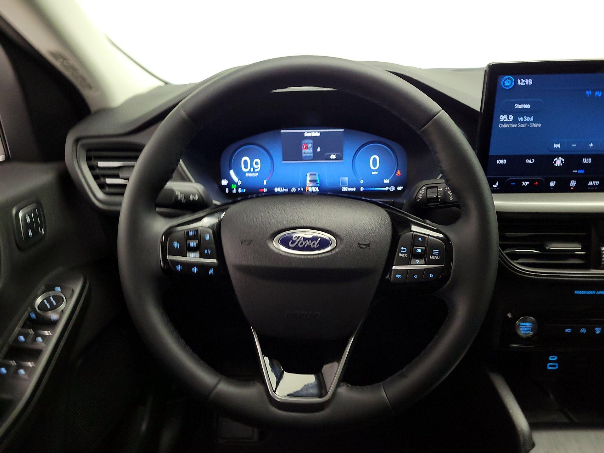 Thumbnail: 2023 Ford Escape - 10