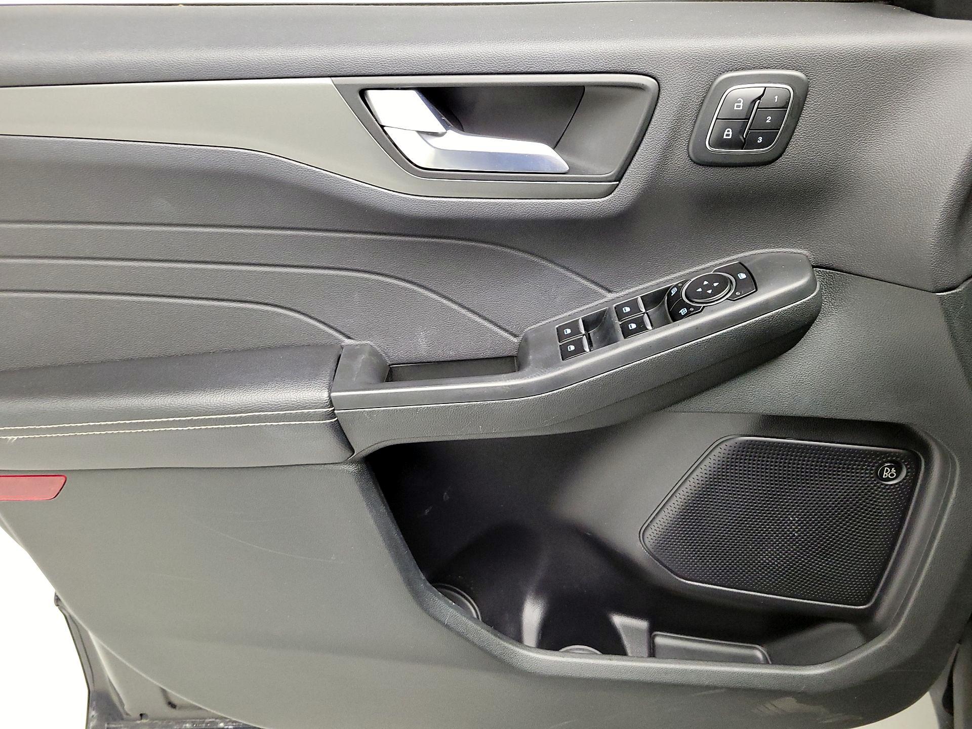 Thumbnail: 2023 Ford Escape - 12