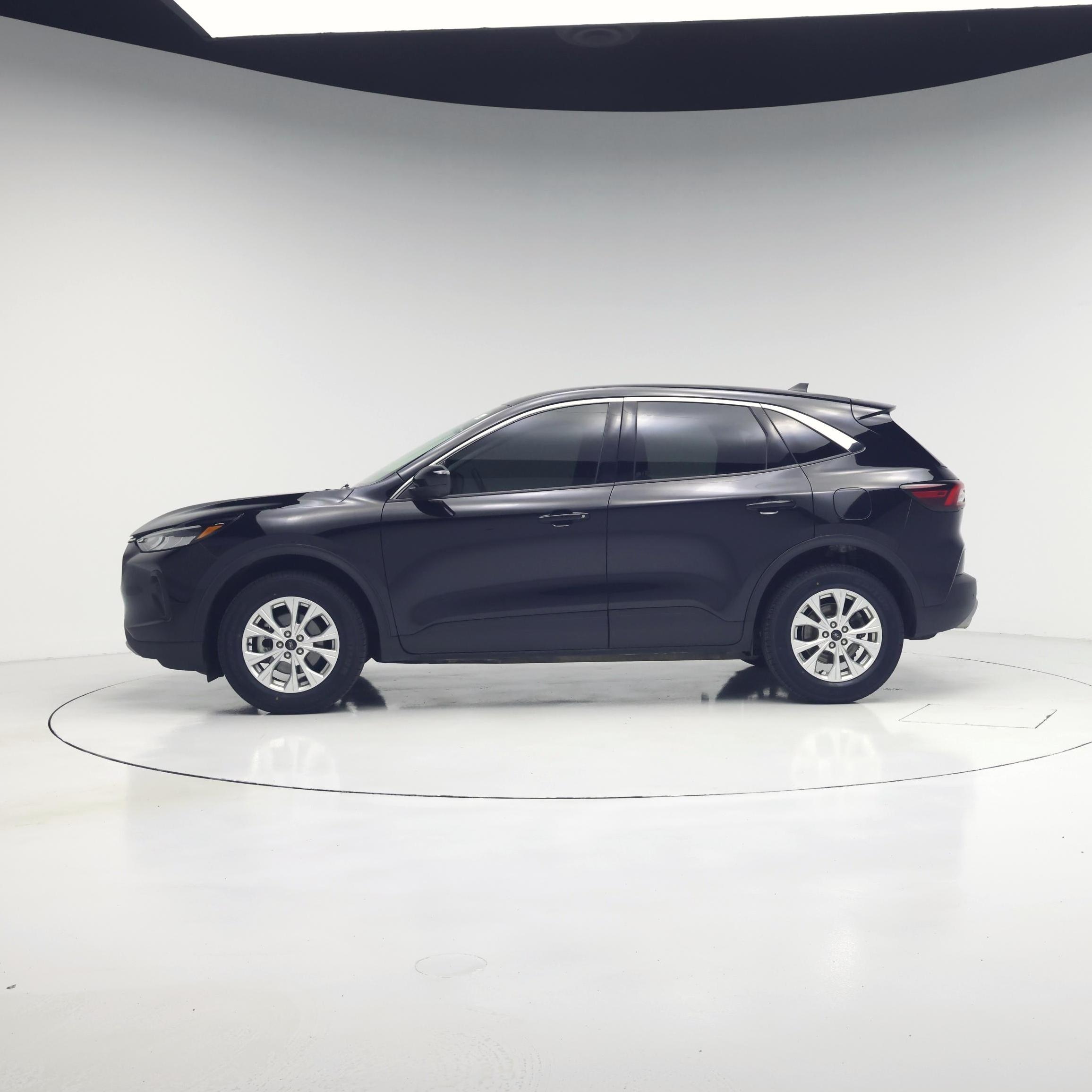 Thumbnail: 2023 Ford Escape - 3