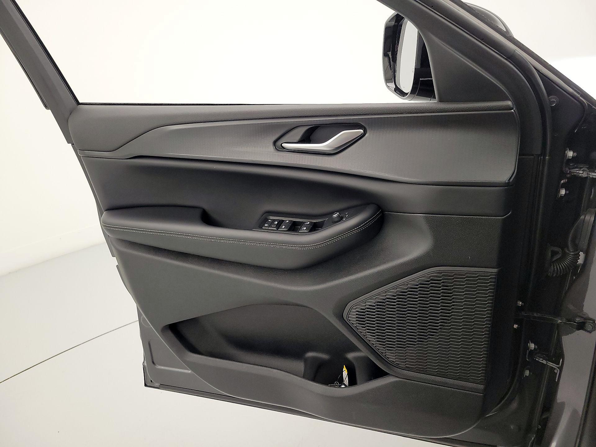 Thumbnail: 2024 Jeep Grand Cherokee L - 12